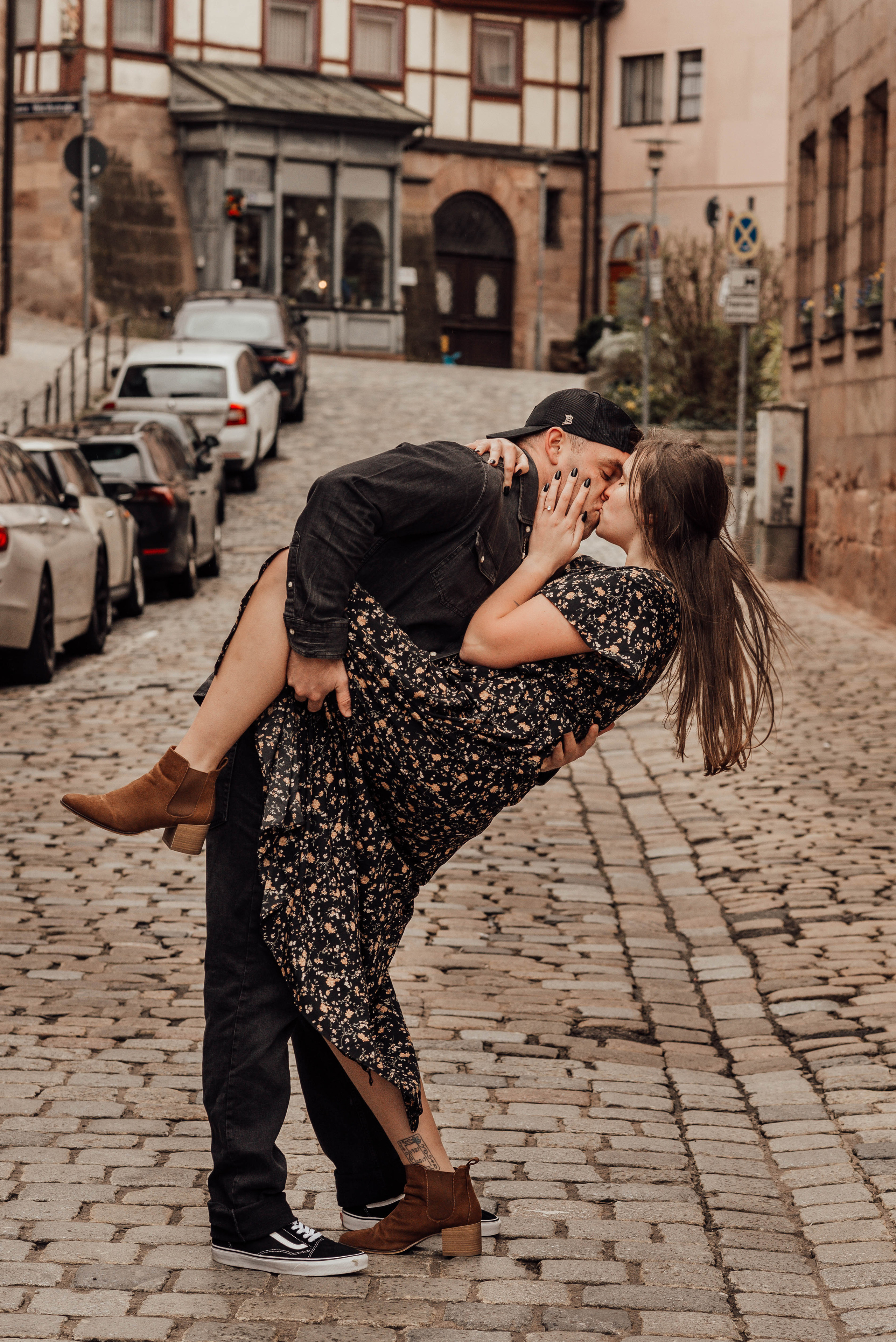 ENGAGEMENT PHOTO SESSION