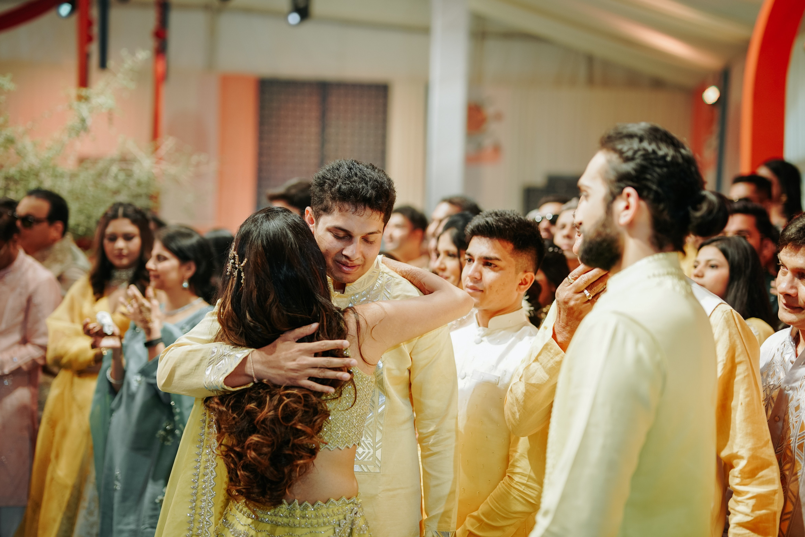HALDI & MEHANDI. Wedding photographer Stalen Robert