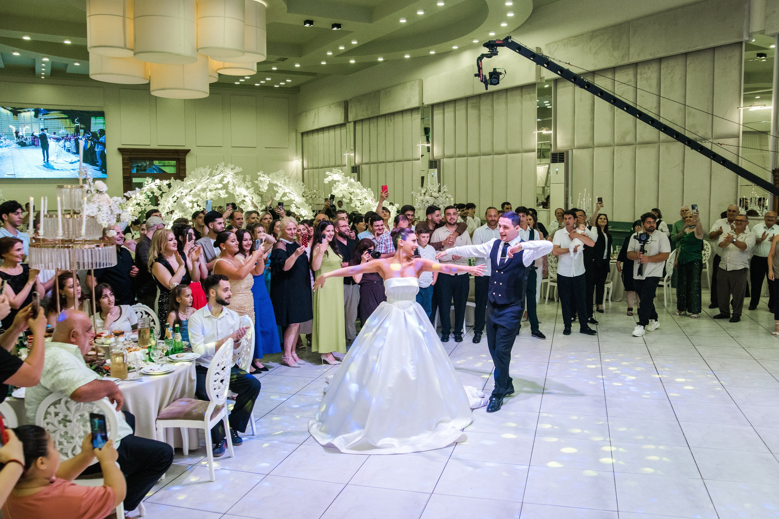 Грузинская свадьба Луки и Нино в Кутаиси. Свадебные фотографы в Грузии, Армении. Макс Коваленко и Лара Татосян. Свадебный видеограф