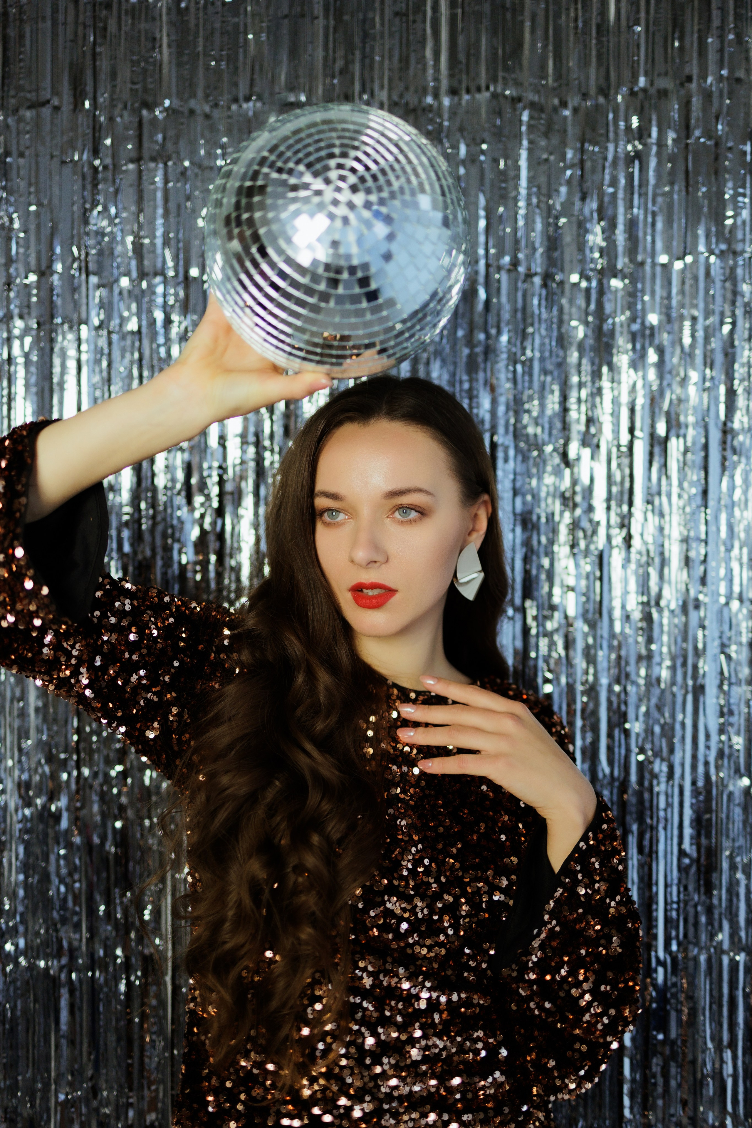 Glamorous Studio Photoshoot. Woman in Black Sequin Dress with Disco Ball. Kristina Kozheltsova- Soulful Portrait&Lifestyle&Love Story Photographer in Leipzig, Germany