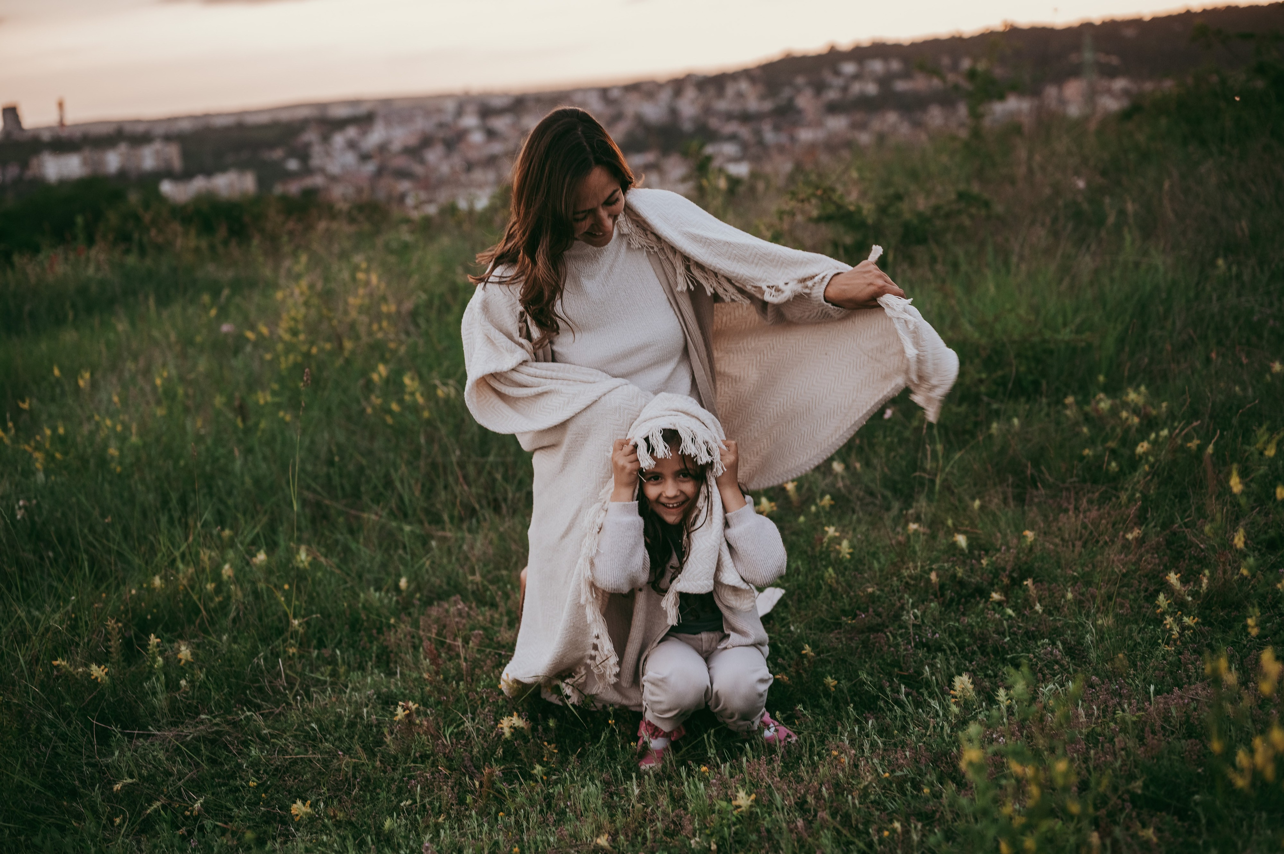 Bojana i Srna / mammy and me photosession. Deciji i porodicni fotograf u Beogradu Oksana Skendzic