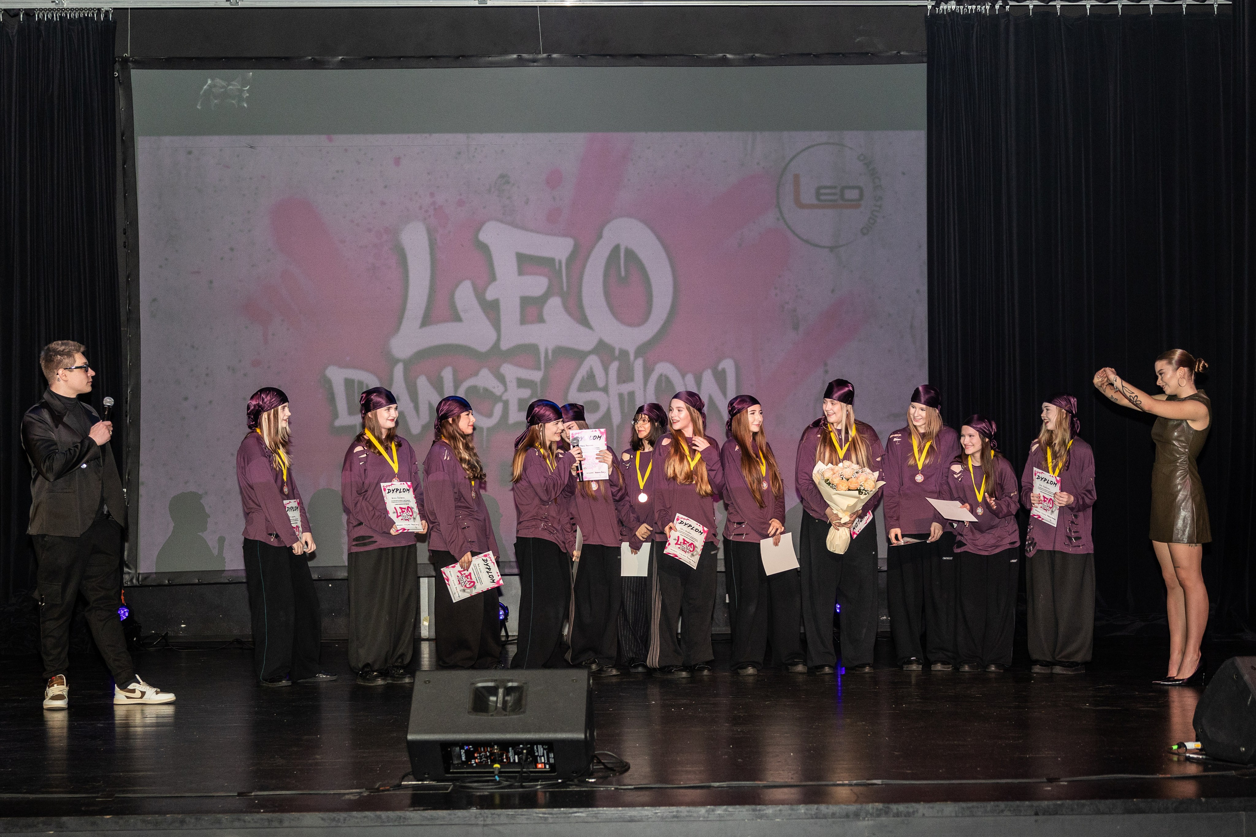 LEO DANCE SHOW WINTER 2025. Семейный и детский фотограф в Варшаве Мила Бобровская