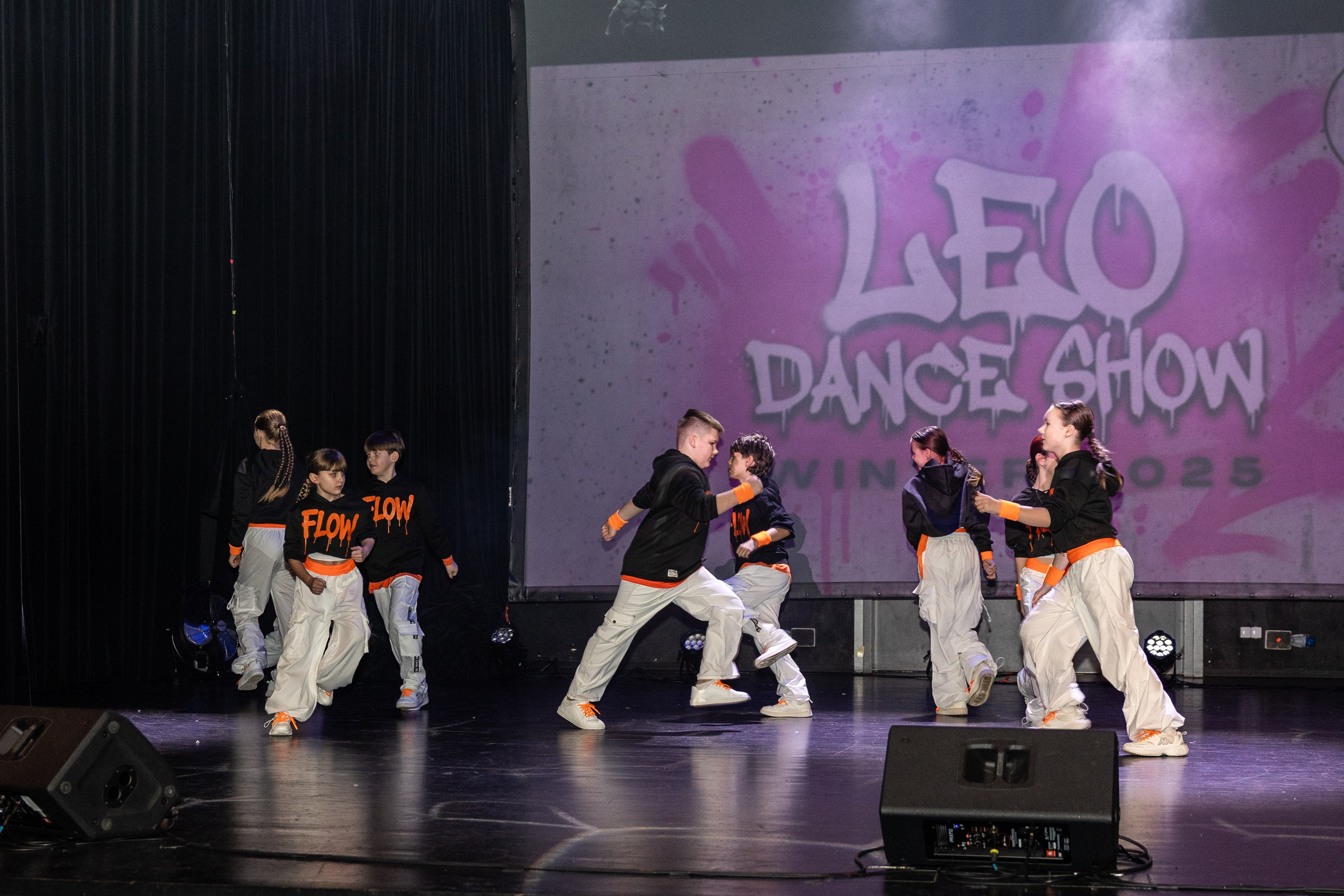 LEO DANCE SHOW WINTER 2025. Семейный и детский фотограф в Варшаве Мила Бобровская