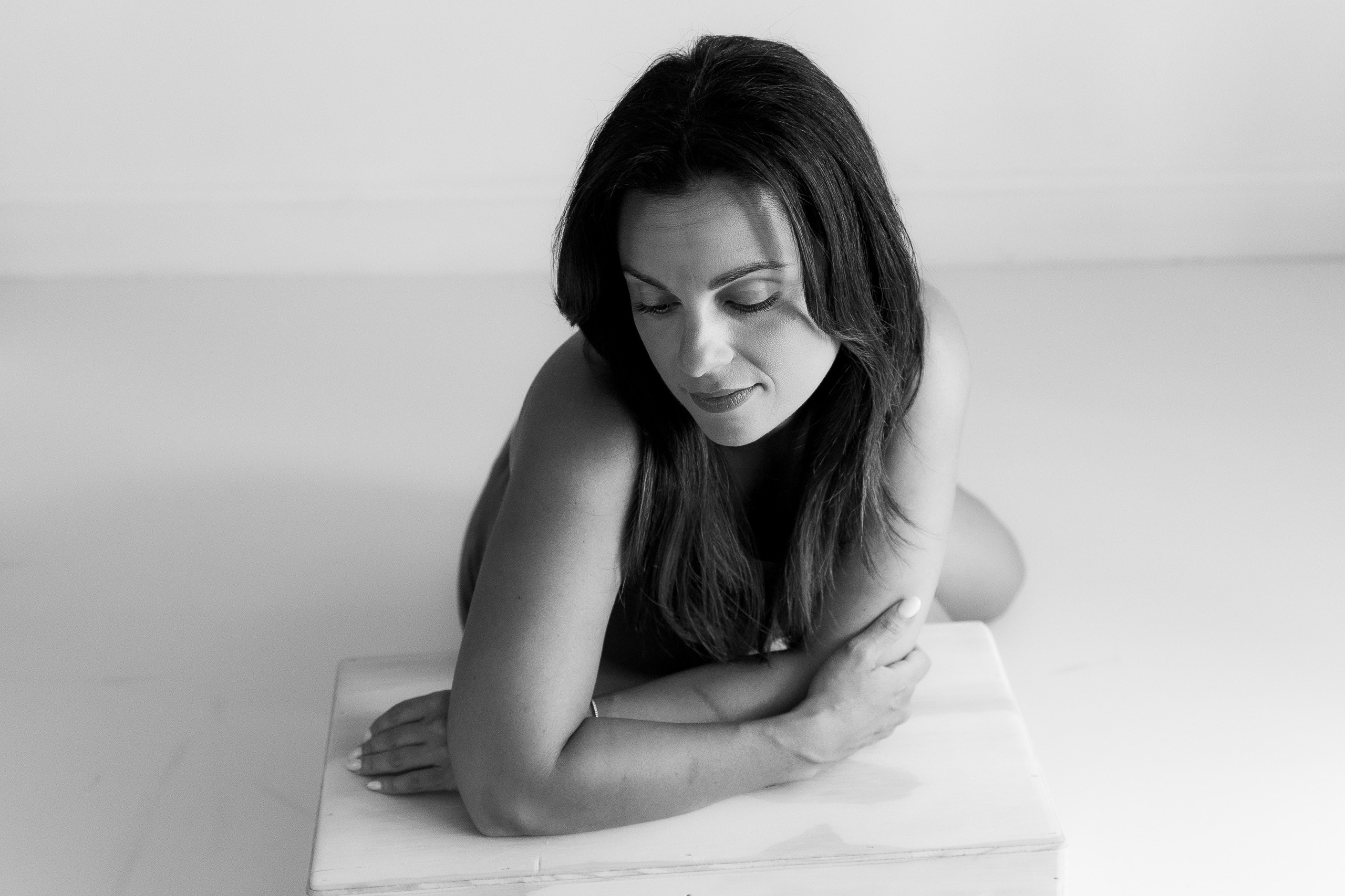 S. Rawnoir- Portrait photography by Daria Paliy.Timeless black&white portraits of women in NYC area