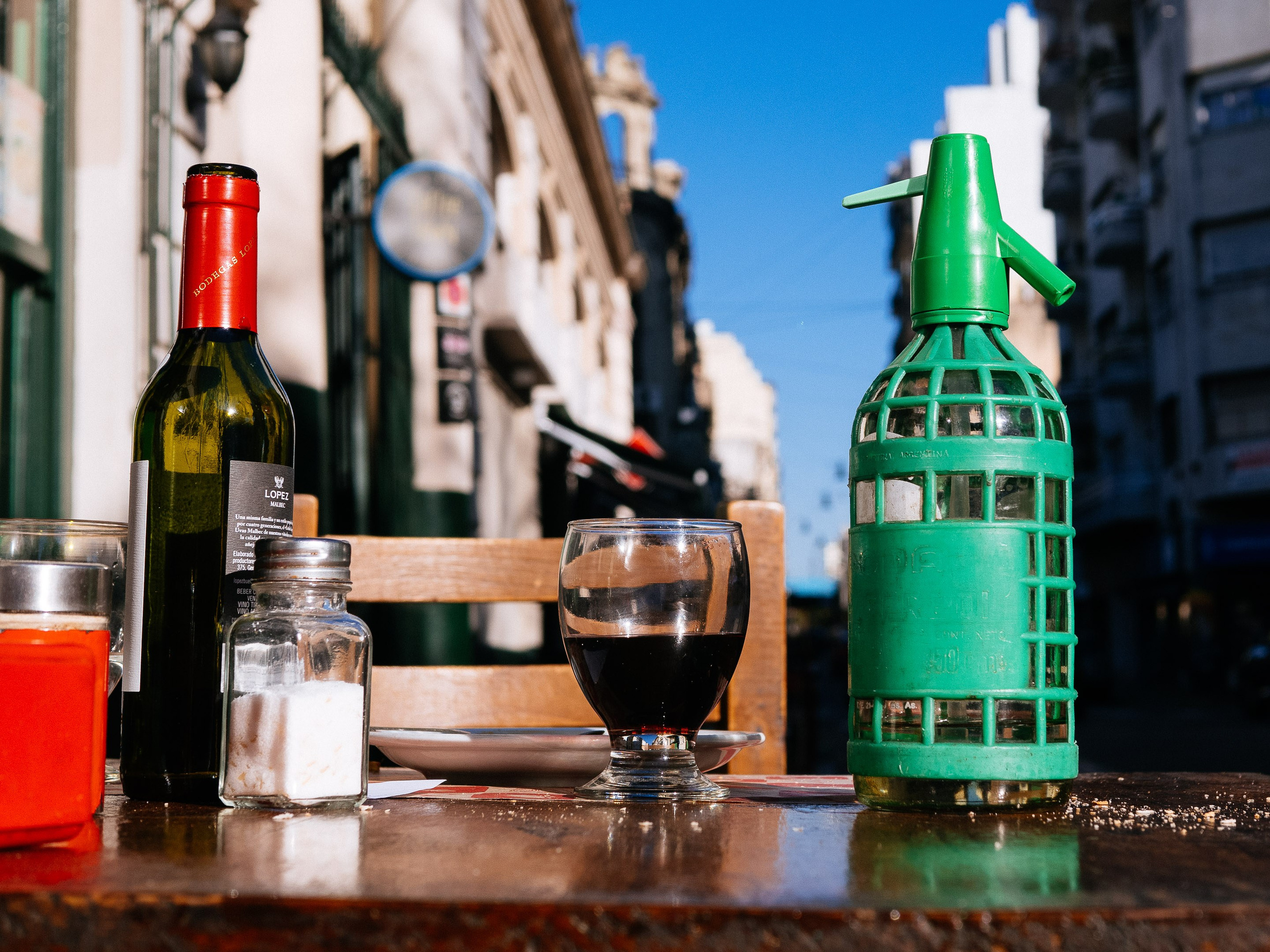 San Telmo neighborhood, City of Buenos Aires, Argentina. Federico Borobio, street and documentary photography.