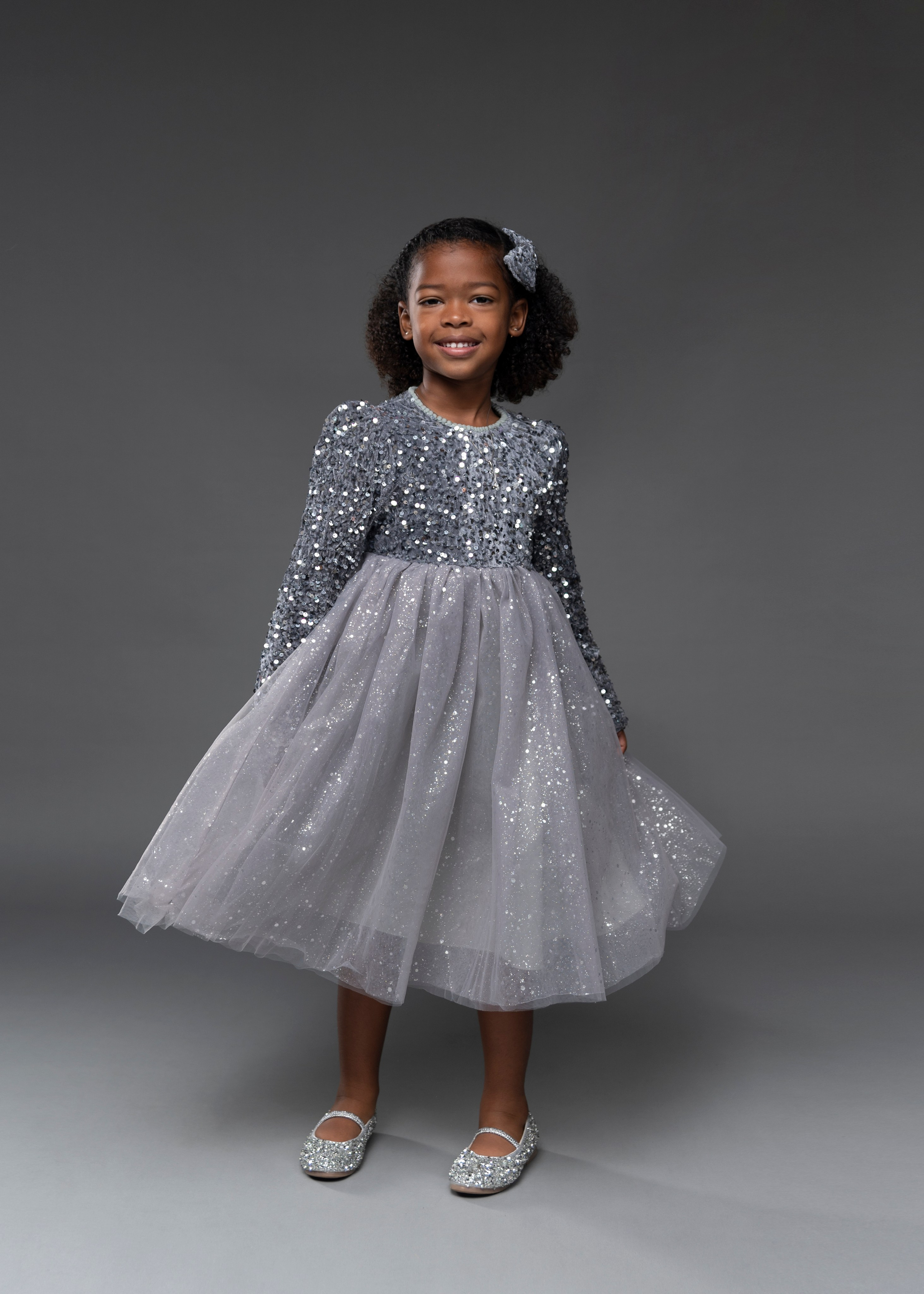 Family portrait at “Alice Green” studio. Portrait, kids and family photographer in Wesley Chapel Alina Alice Osipova