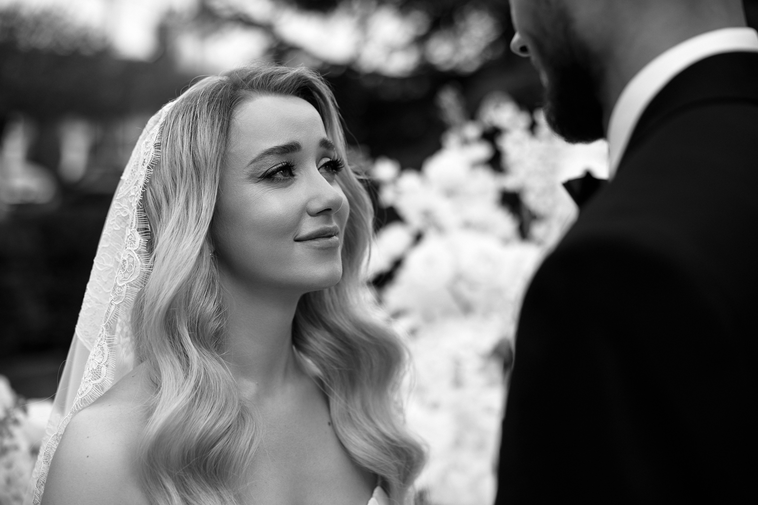 Natalia & Roman. Dworek przy lesie. Fotograf ślubny i rodzinny w Krakowie Yana Klymova
