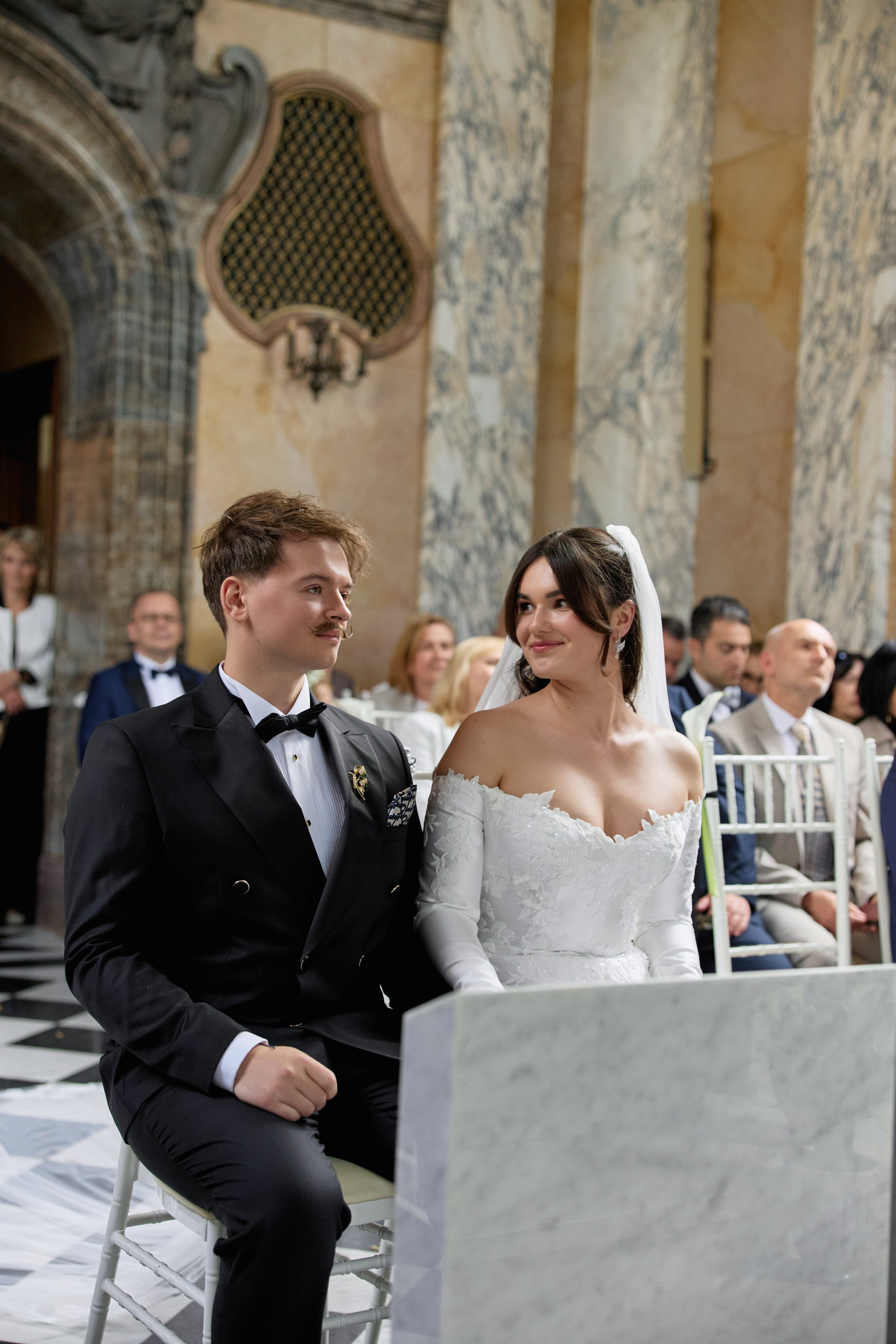 Wiktoria & Kacper. Pałac Goetz. Fotograf ślubny i rodzinny w Krakowie Yana Klymova