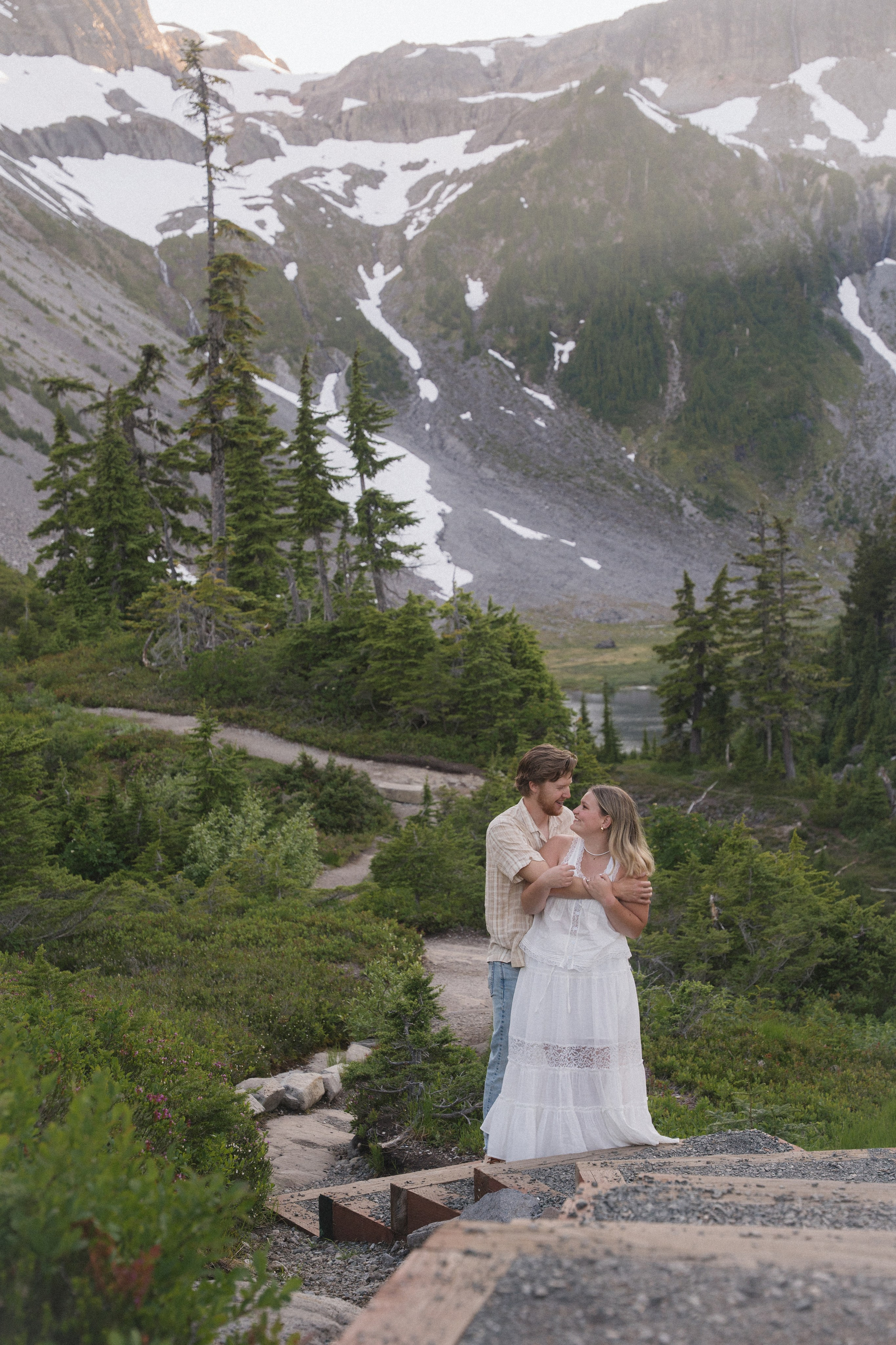 Katlyn and Josiah. Photographer in Washington Sophia D