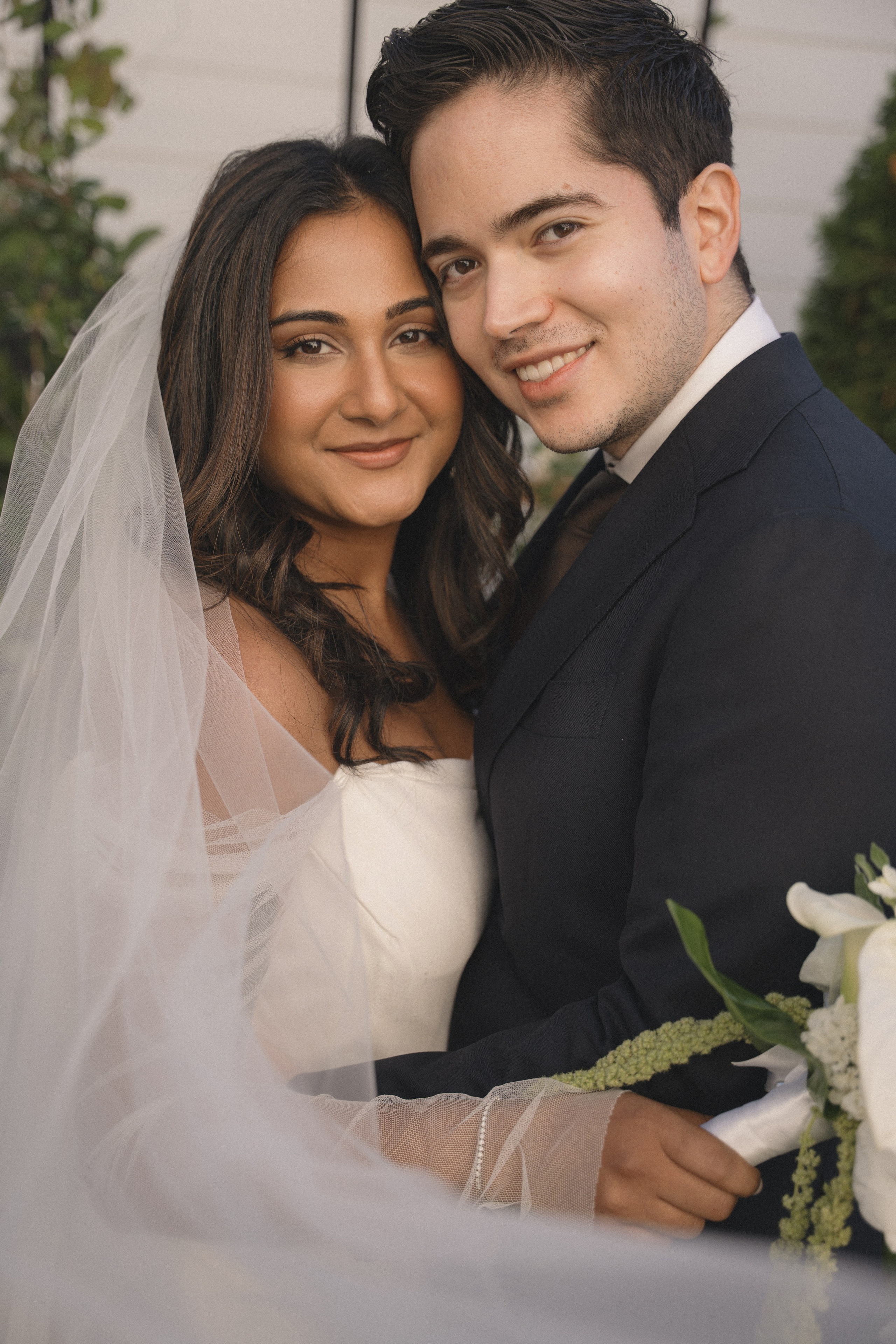 Luis and Roshni | Church ceremony. Photographer in Washington Sophia D