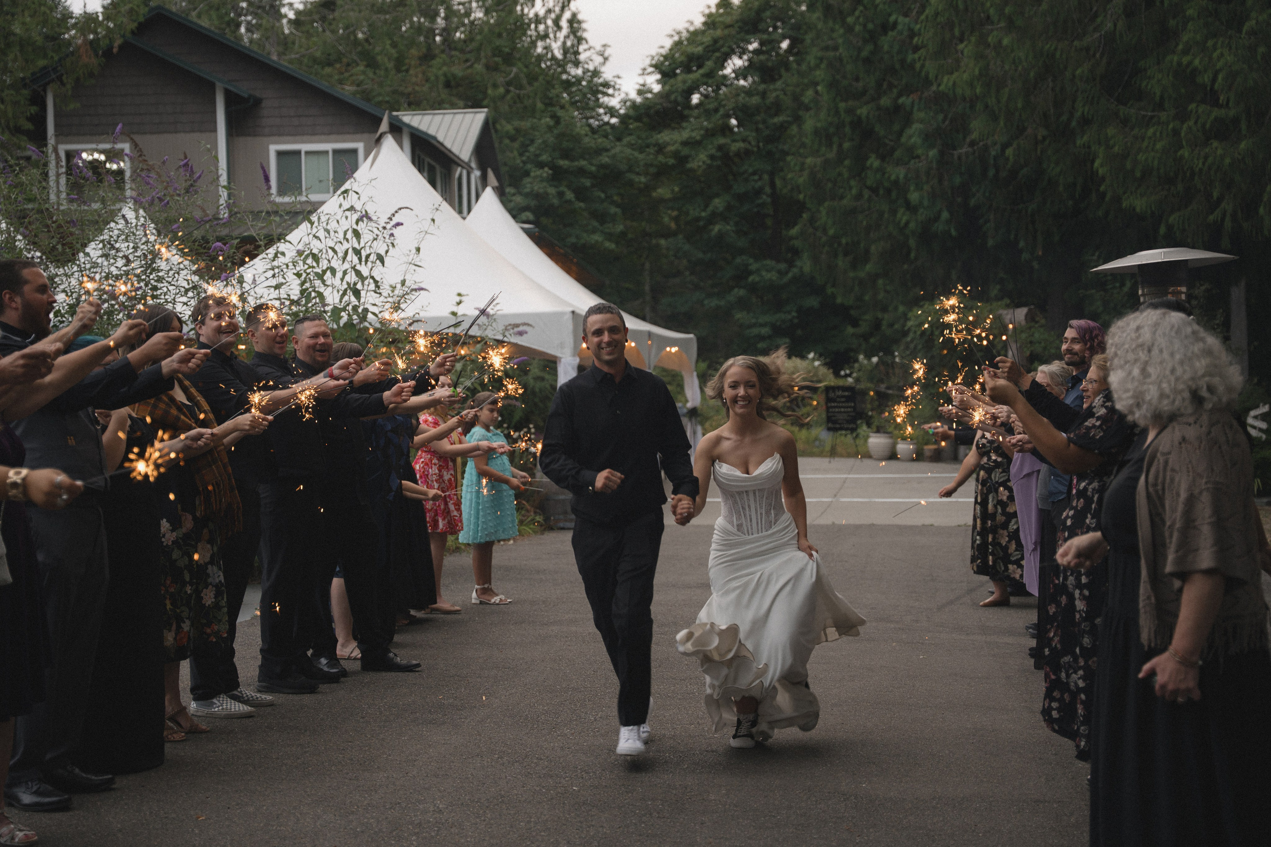Marcus and Hayley | Full Wedding day. Photographer in Washington Sophia D