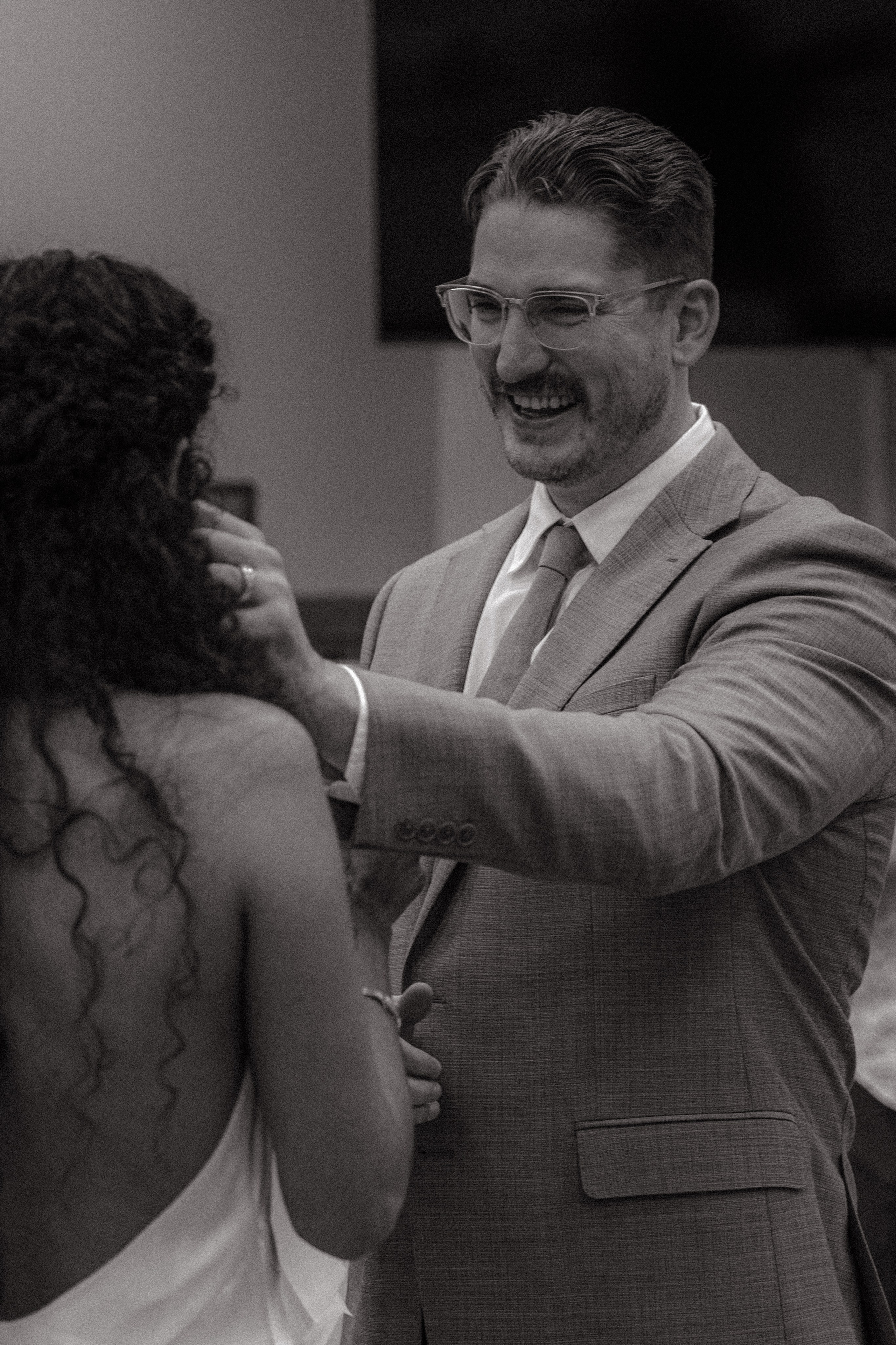 Tim and Ana | Courthouse wedding. Photographer in Washington Sophia D