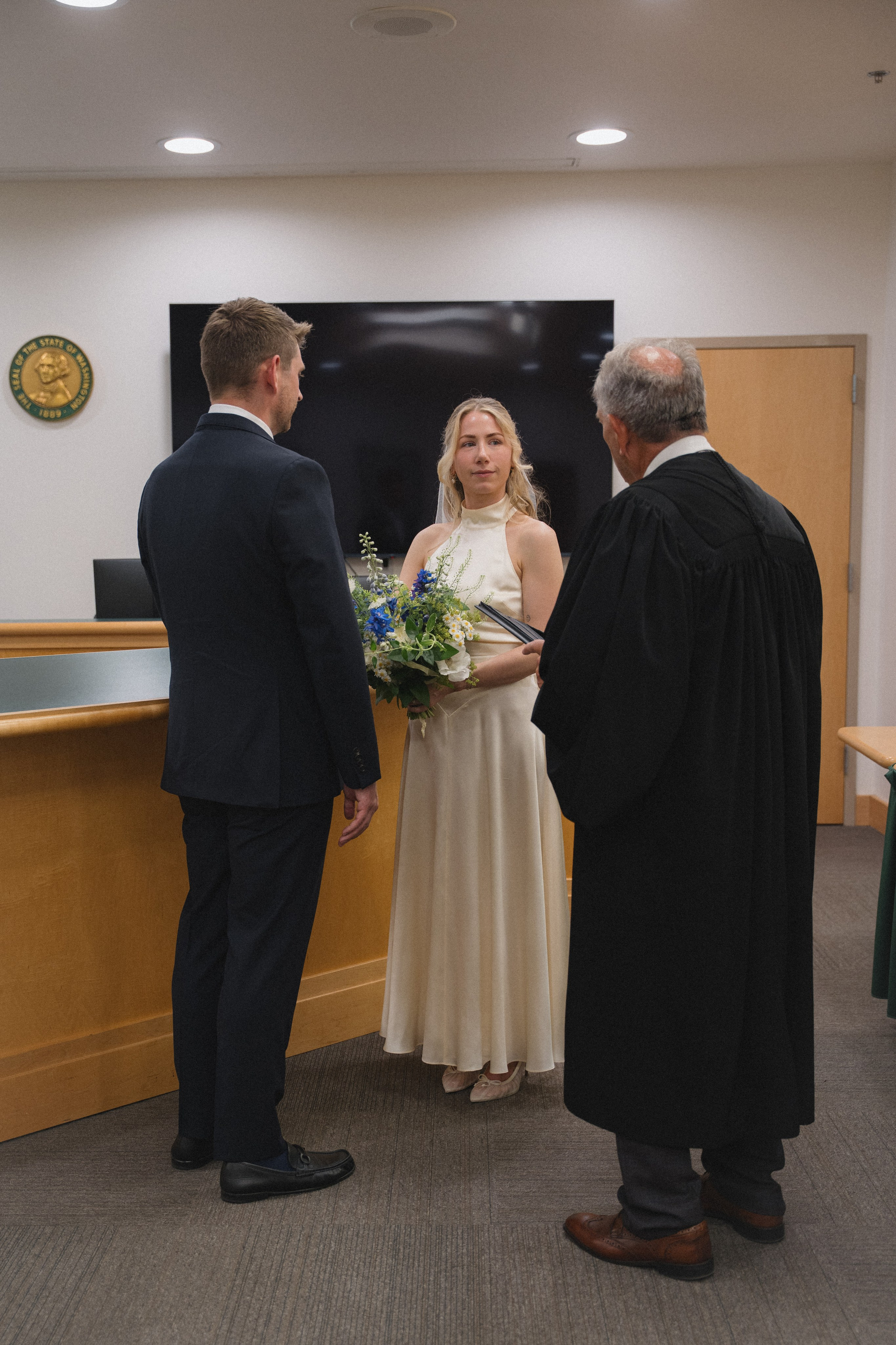 Cherilynn and Thomas | Courthouse wedding. Photographer in Washington Sophia D