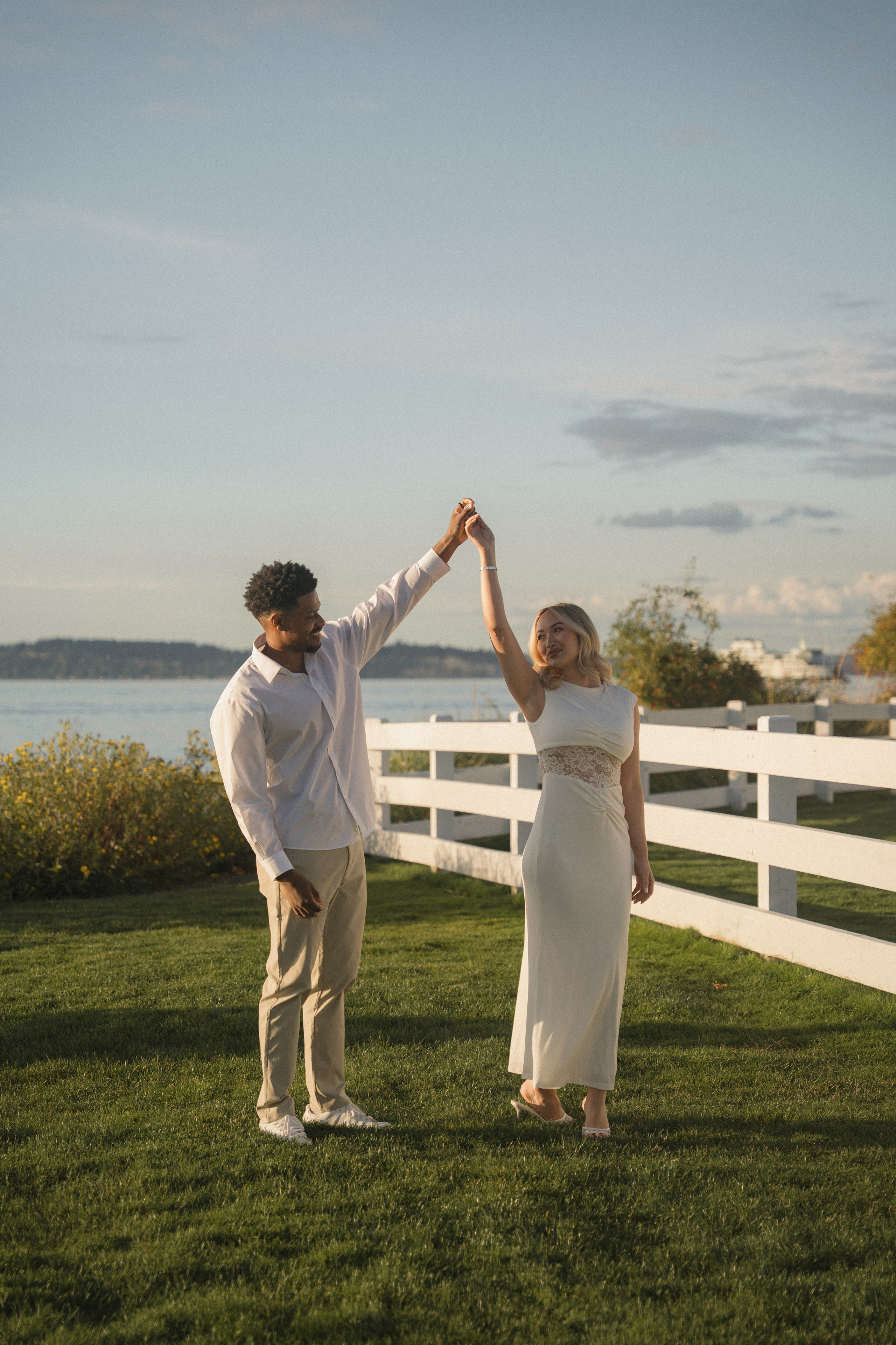 Robert and Sarah. Photographer in Washington Sophia D