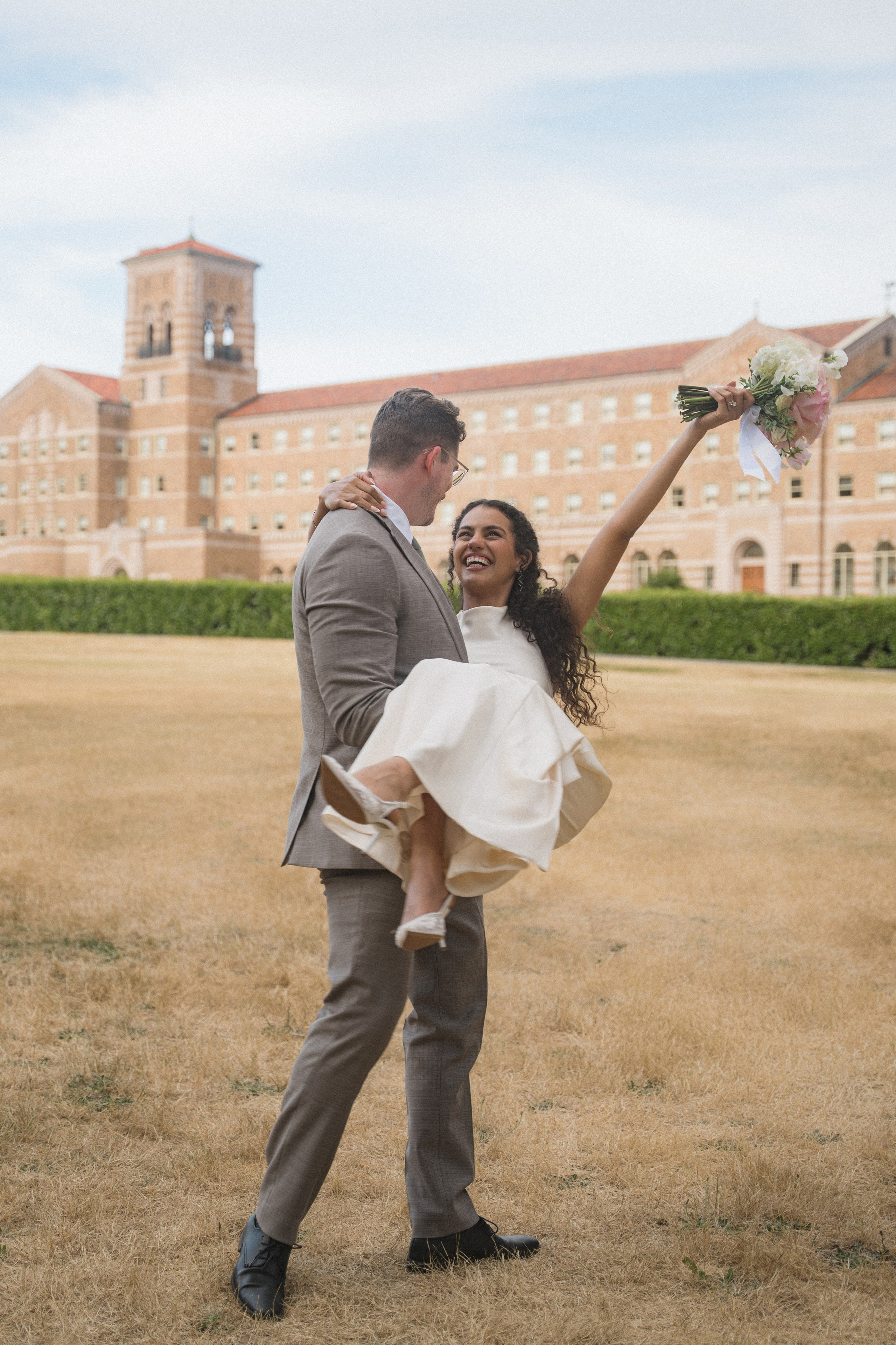 Tim and Ana | Courthouse wedding. Photographer in Washington Sophia D