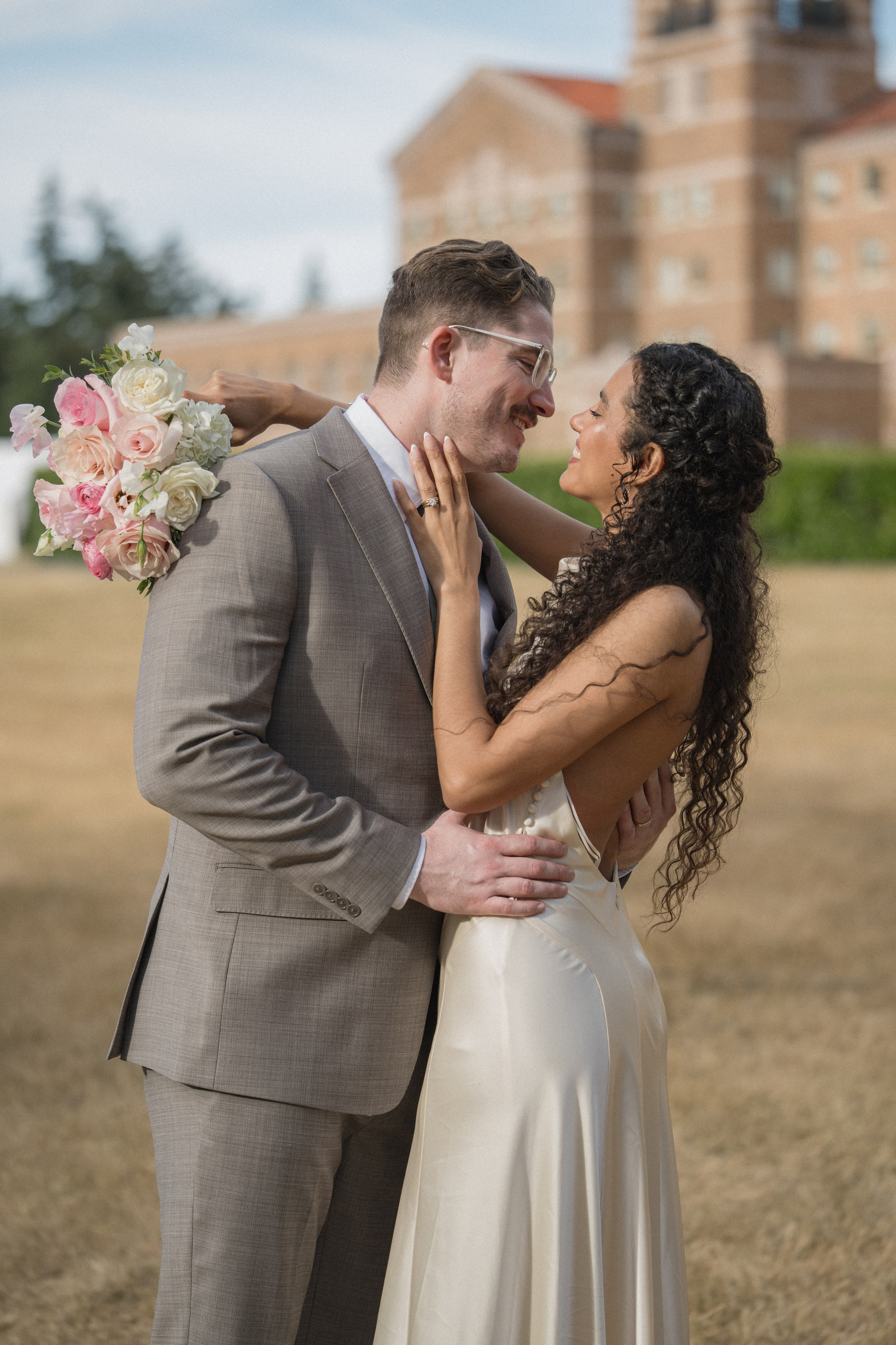 Tim and Ana | Courthouse wedding. Photographer in Washington Sophia D