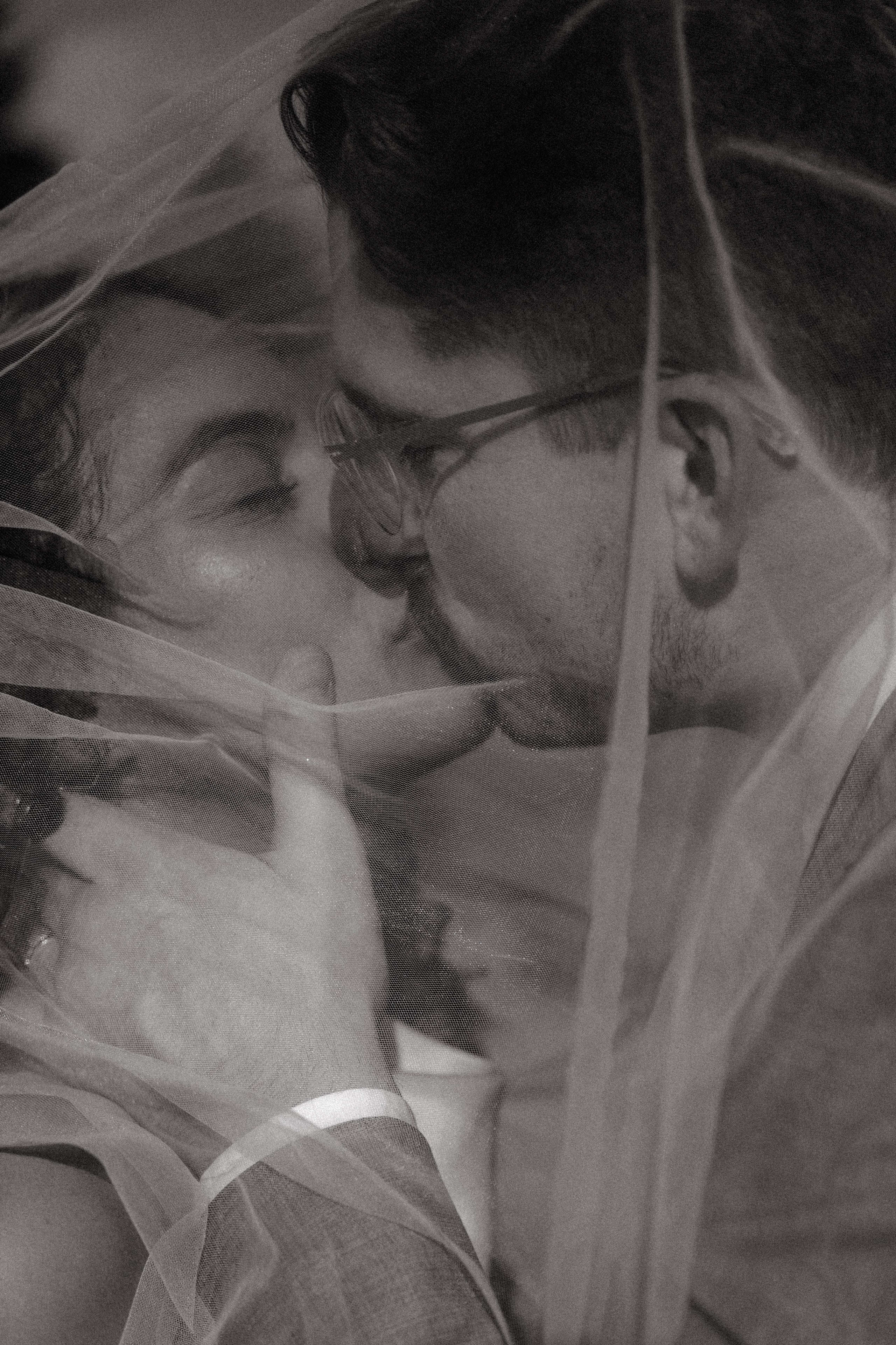Tim and Ana | Courthouse wedding. Photographer in Washington Sophia D