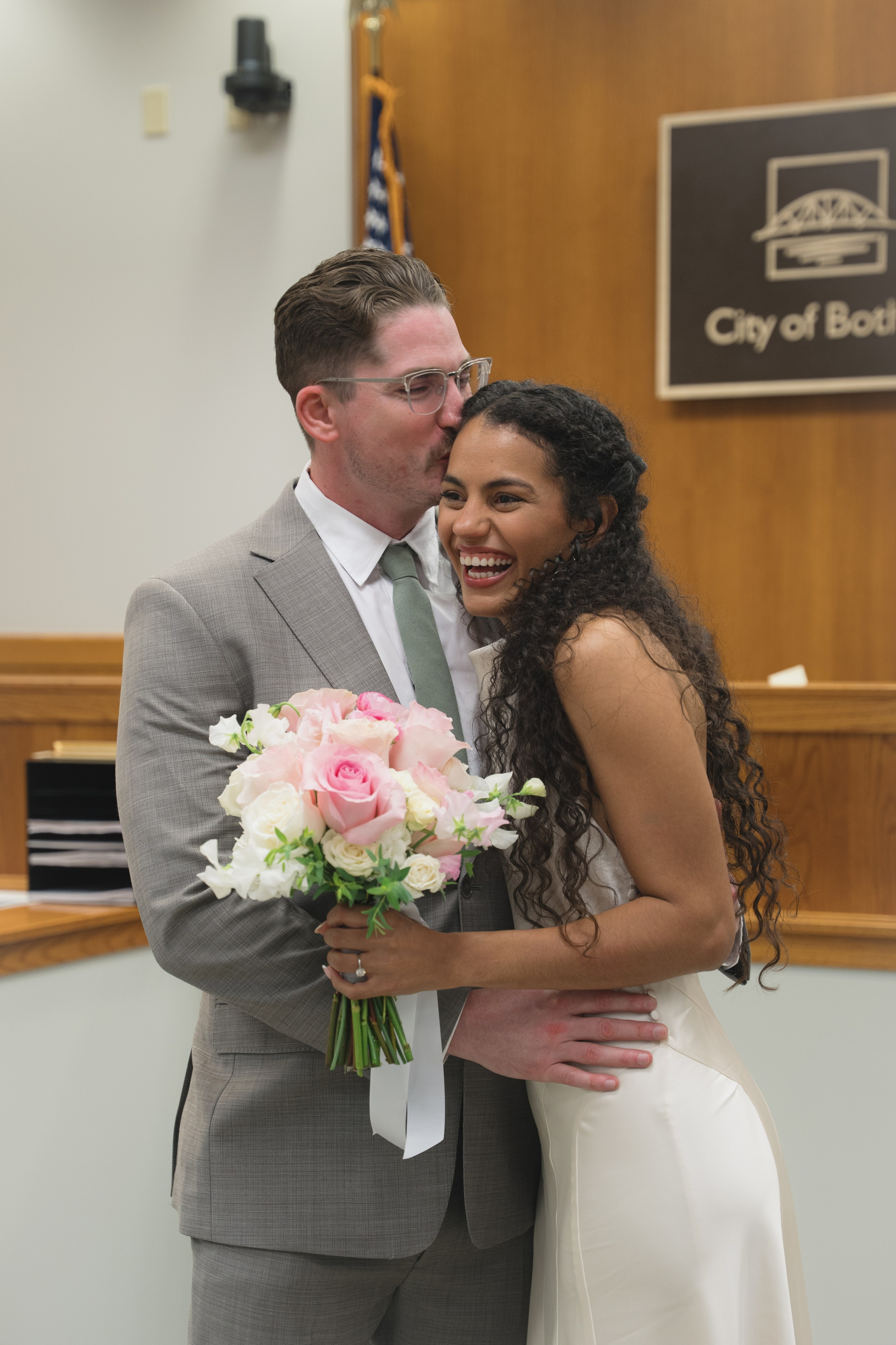 Tim and Ana | Courthouse wedding. Photographer in Washington Sophia D