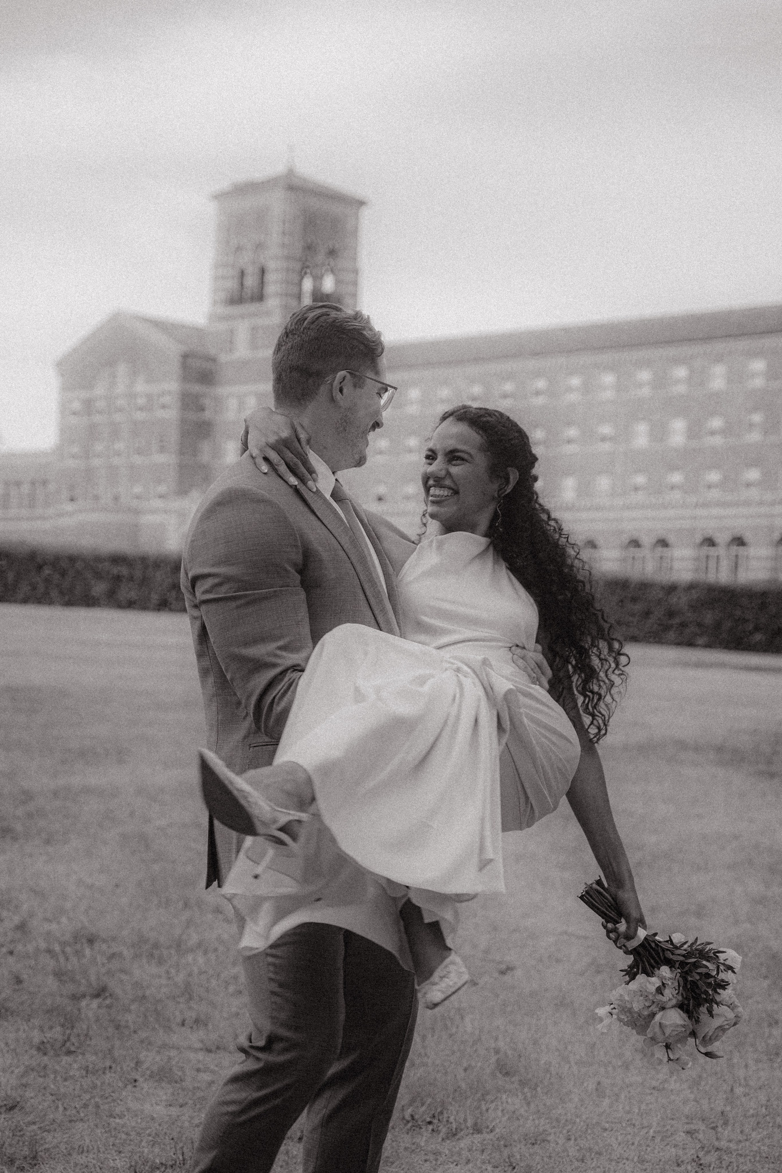 Tim and Ana | Courthouse wedding. Photographer in Washington Sophia D