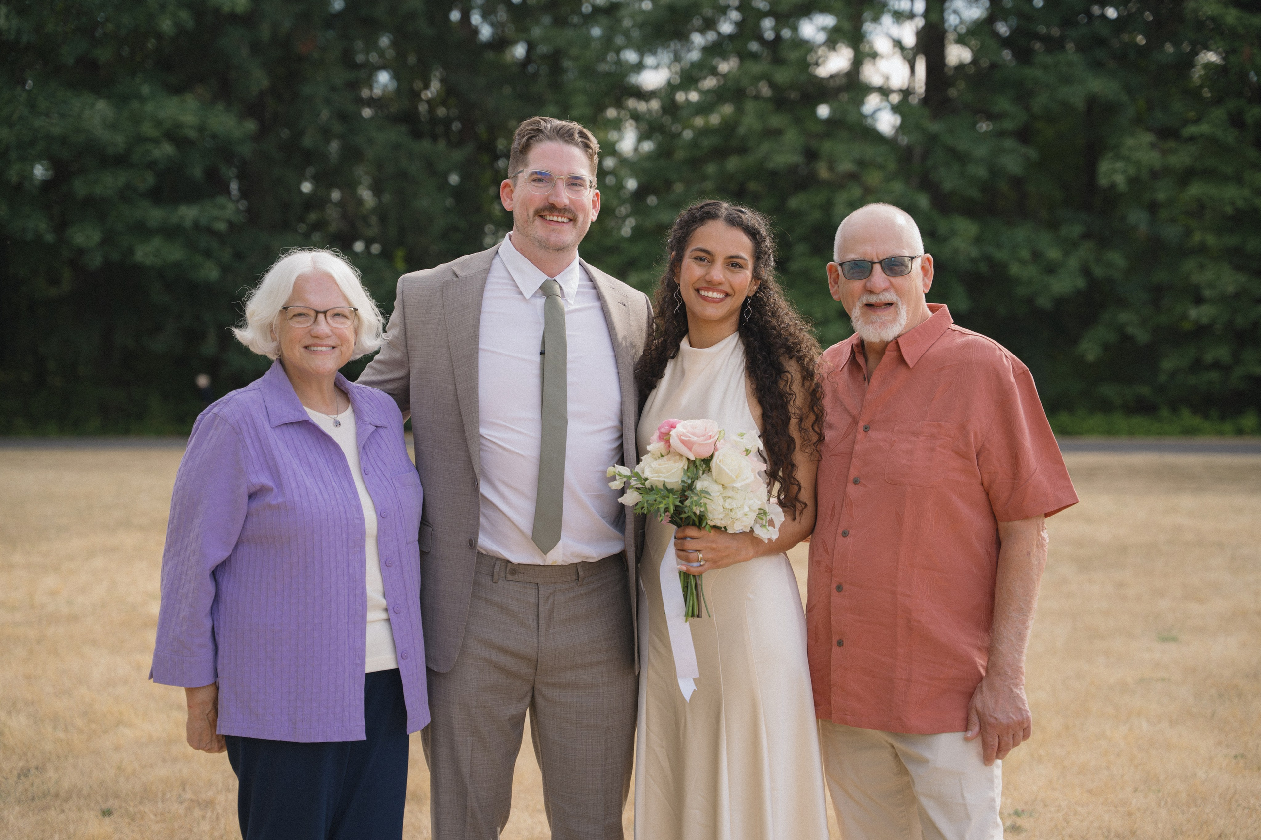 Tim and Ana | Courthouse wedding. Photographer in Washington Sophia D