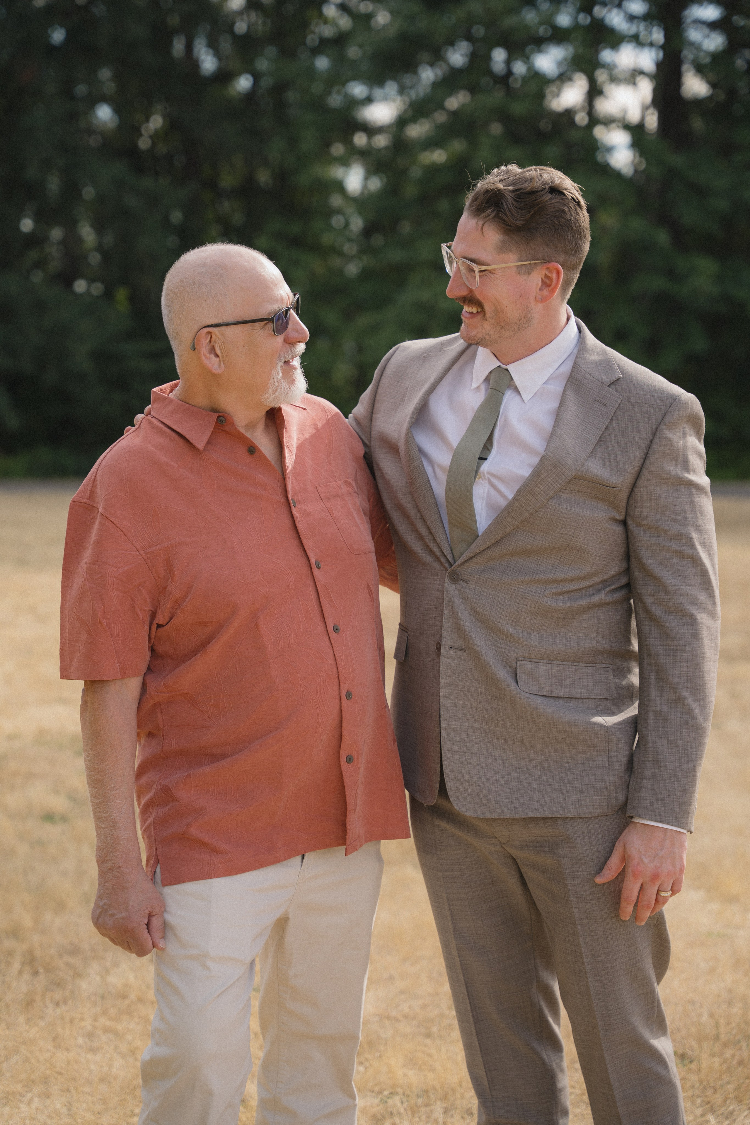 Tim and Ana | Courthouse wedding. Photographer in Washington Sophia D
