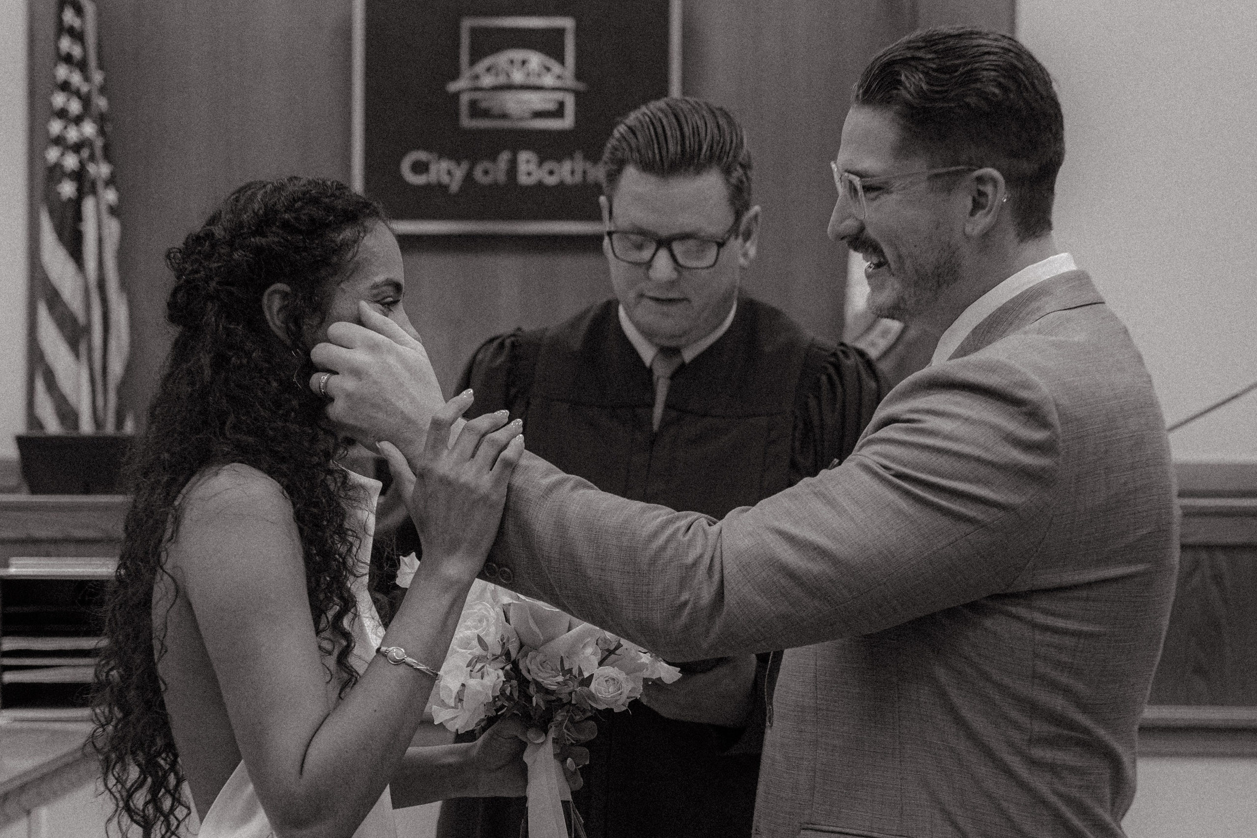 Tim and Ana | Courthouse wedding. Photographer in Washington Sophia D