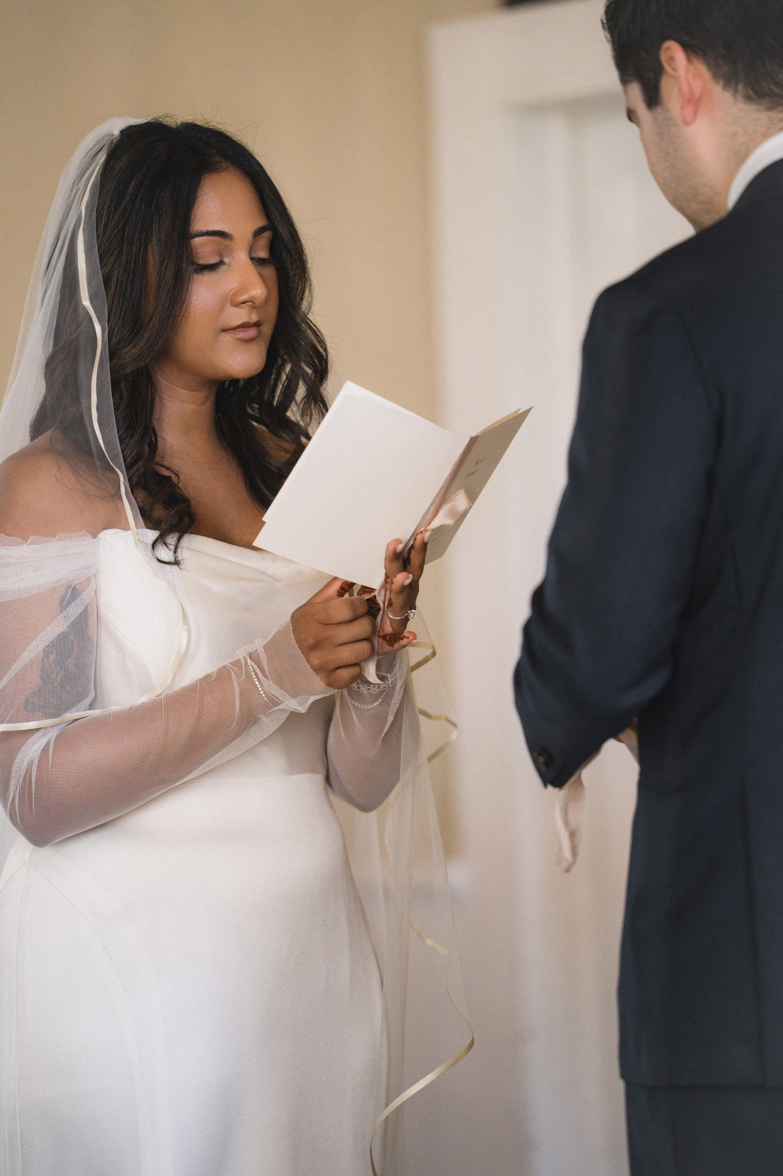 Luis and Roshni | Church ceremony. Photographer in Washington Sophia D