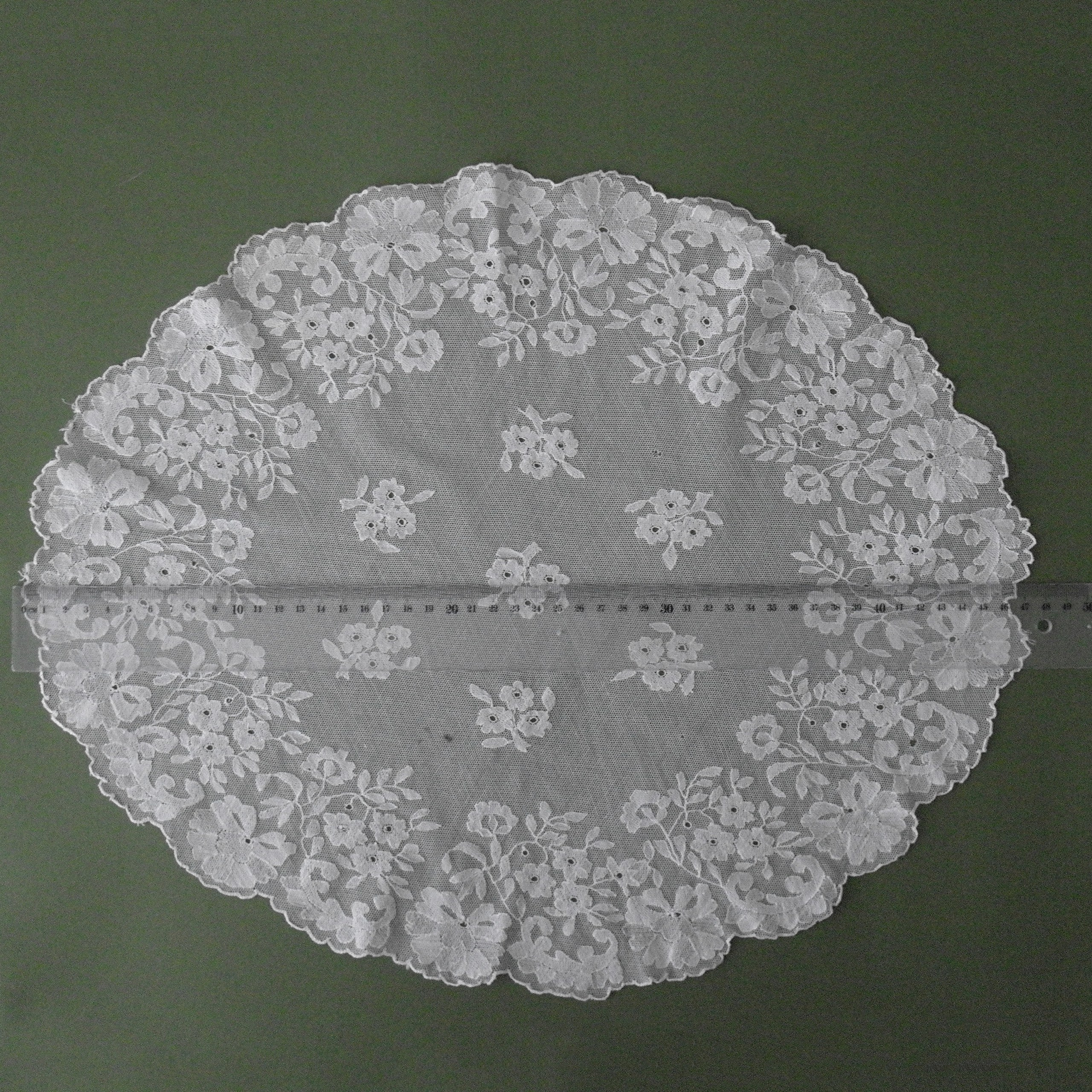 Lace napkins. Современнные и актикварные украшения в Барселоне, Москве и Санкт-Петербурге