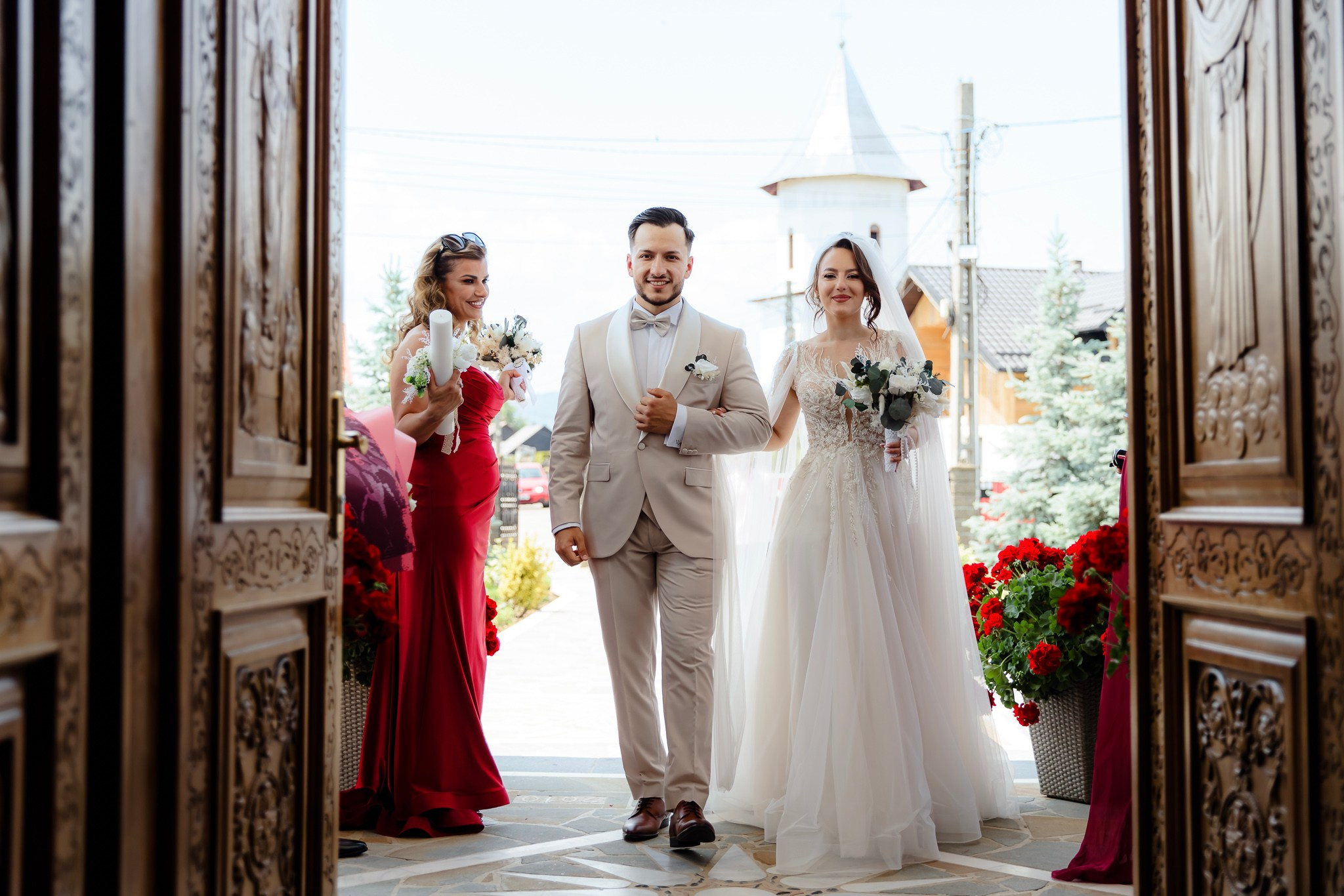 Ioana & Ionuț | Nuntă de poveste la Păstrăvăria Poiana din Mălini județul Suceava. Servicii foto-video profesionale, pentru momente de neuitat