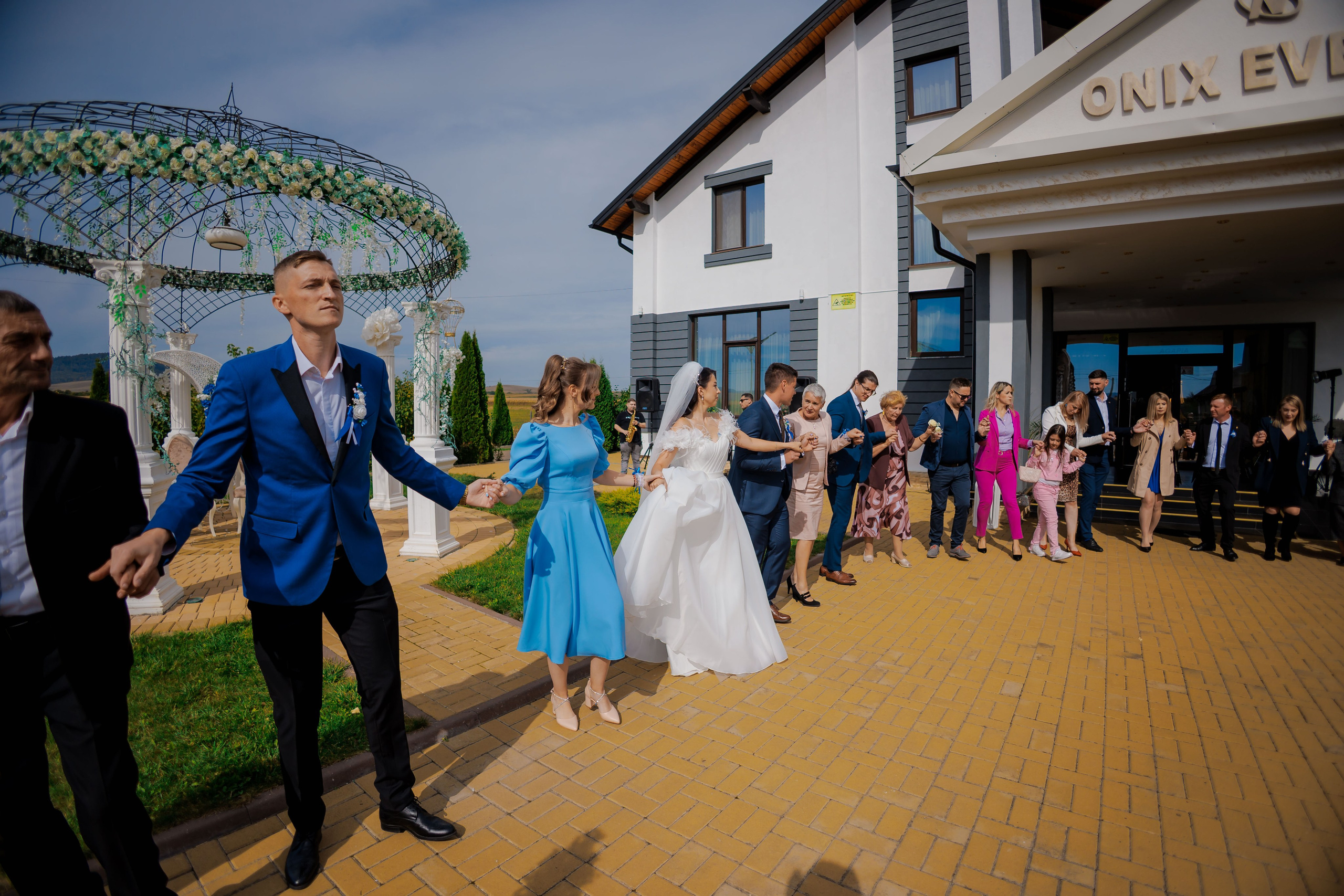 Loredana & Emilian – Ziua Nunții | Videografie - fotografie Botez Suceava, Iași, Botoșani. Servicii foto-video profesionale, pentru momente de neuitat