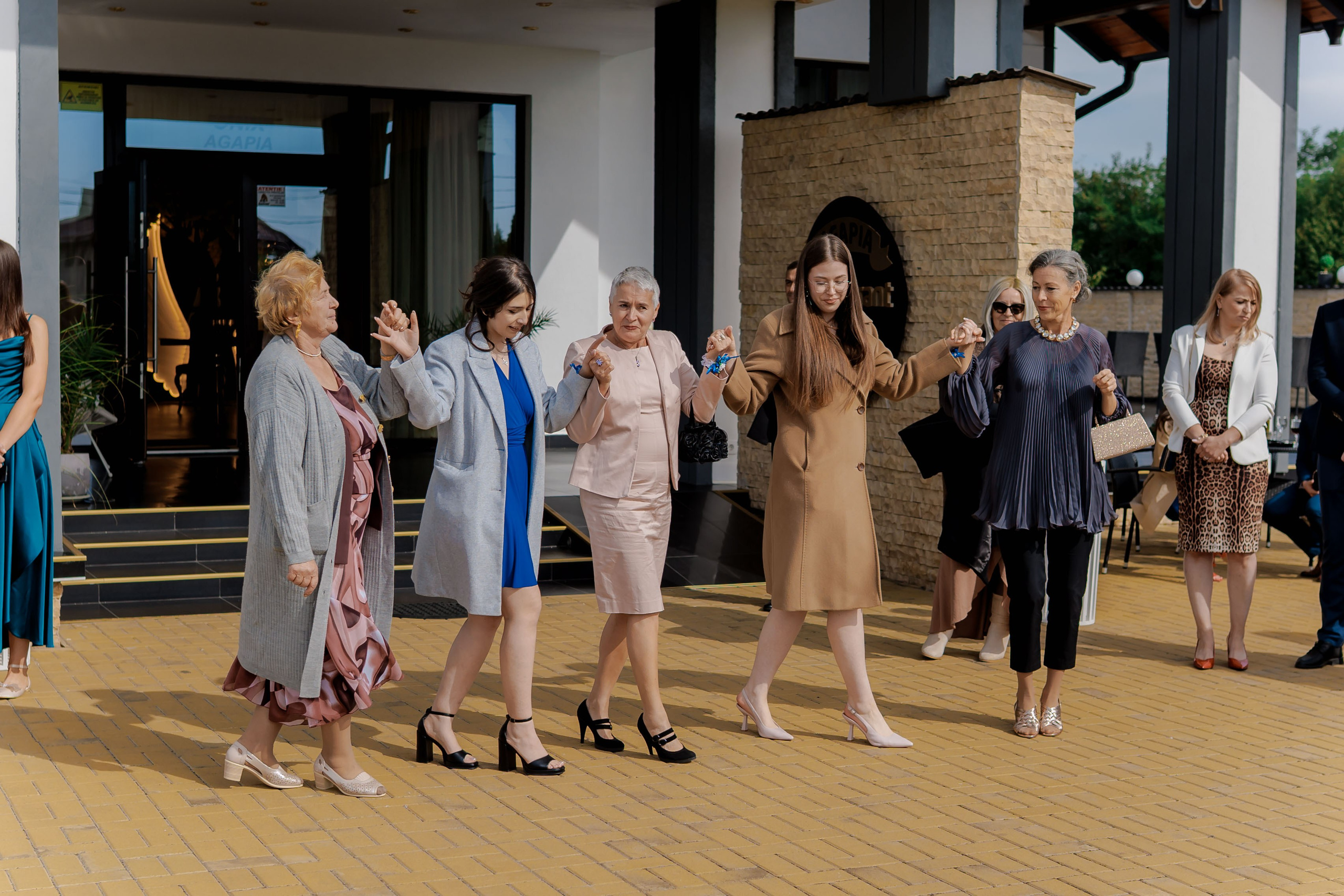 Loredana & Emilian – Ziua Nunții | Videografie - fotografie Botez Suceava, Iași, Botoșani. Servicii foto-video profesionale, pentru momente de neuitat