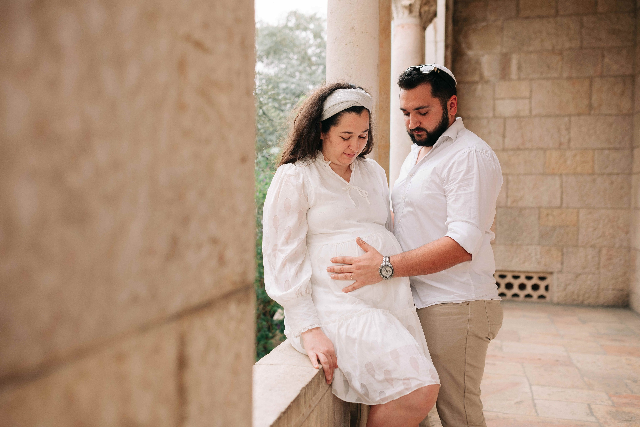 EXPECTING A BABY, JERUSALEM. PHOTOGRAPHER IN ISRAEL