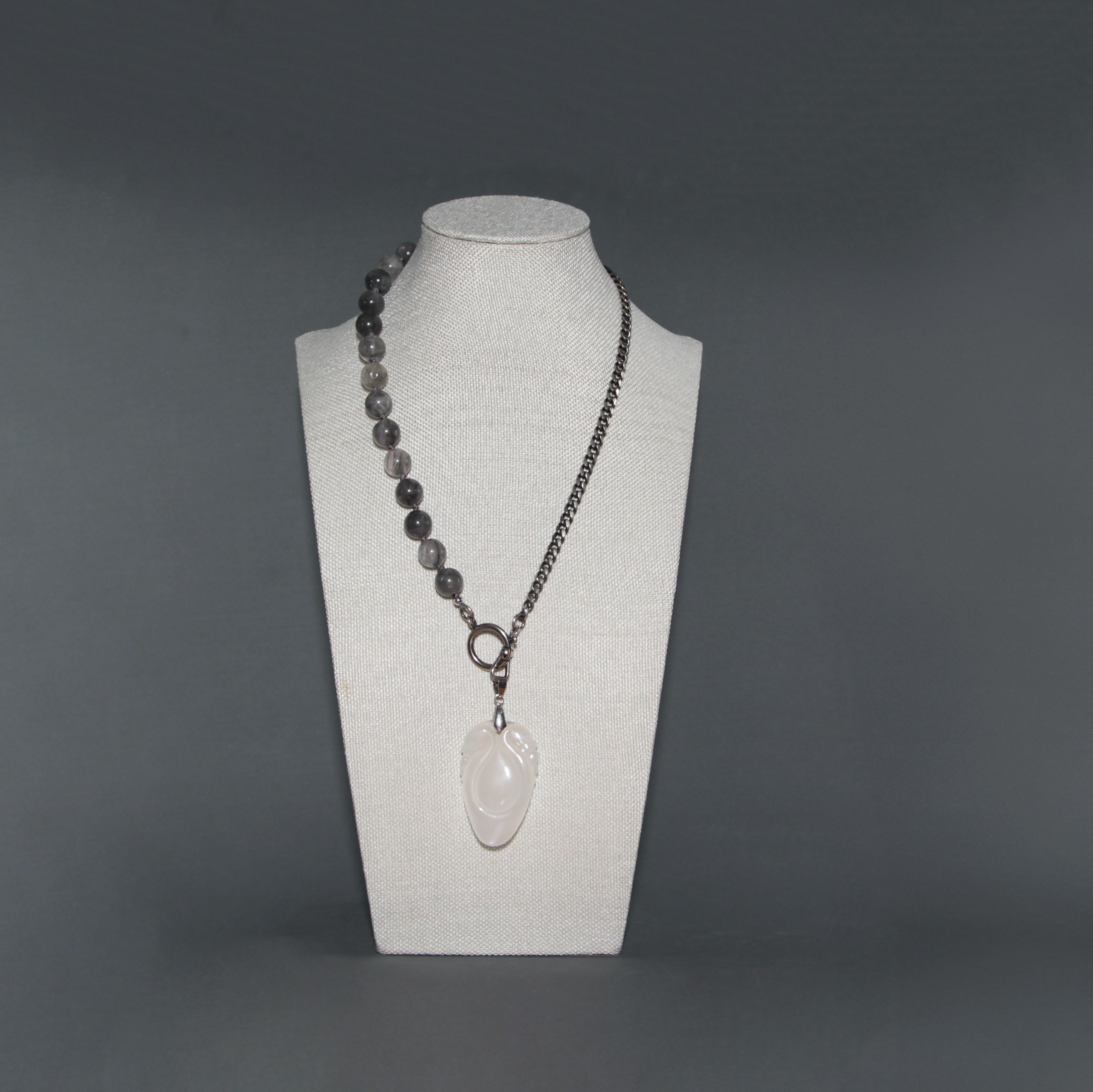 Swan. Современнные и актикварные украшения в Барселоне, Москве и Санкт-Петербурге