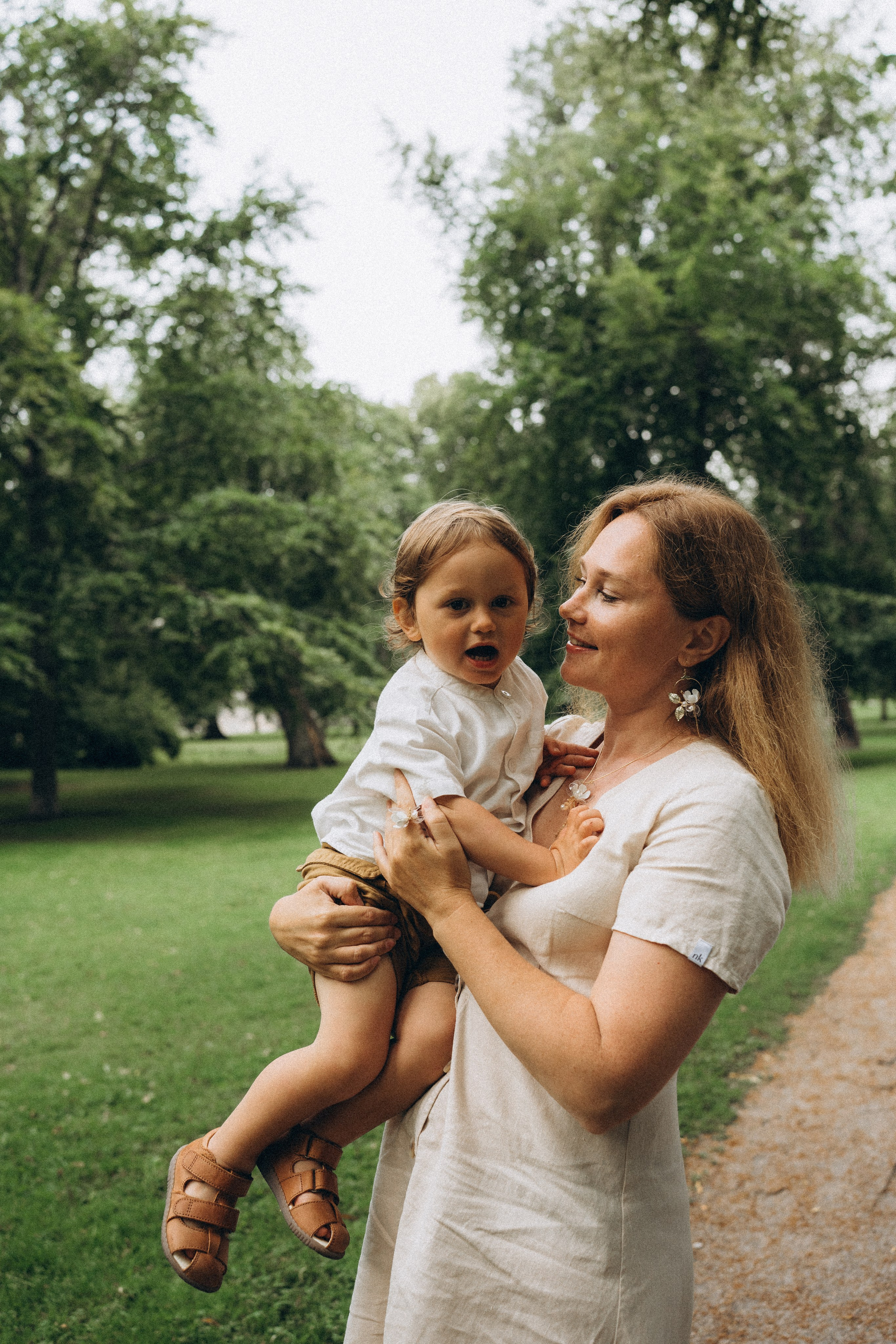 Kaivopuisto. Wedding and potrait photographer in Helsinki Vickan O