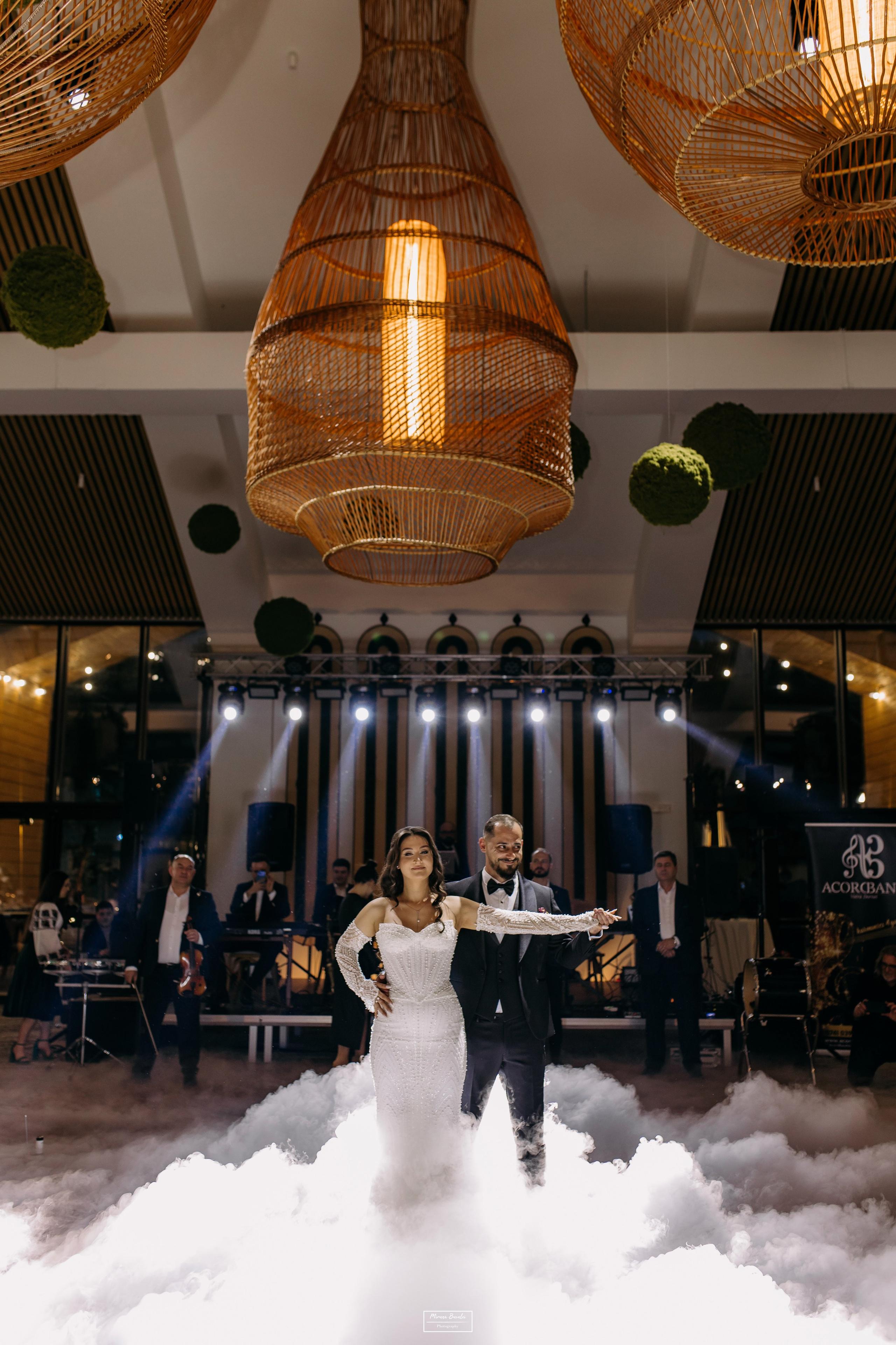 Nuntă Georgiana & Răzvan. Photographer Miruna Buculei