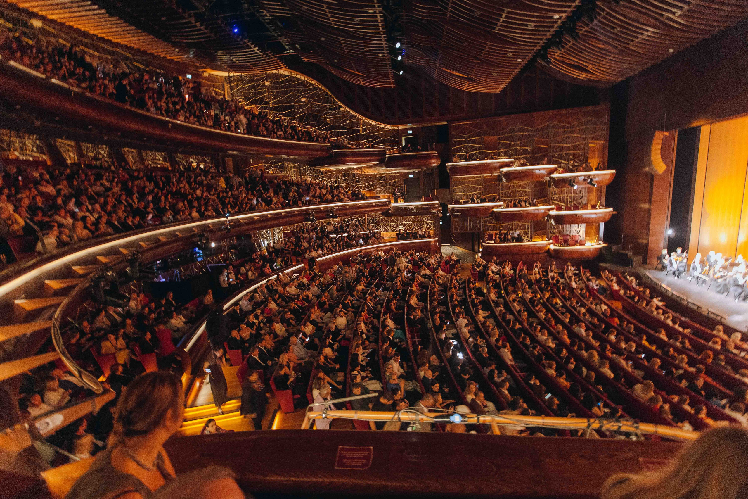 DUBAI OPERA. Wedding&Event photographer Ismail Rzayev in Baku