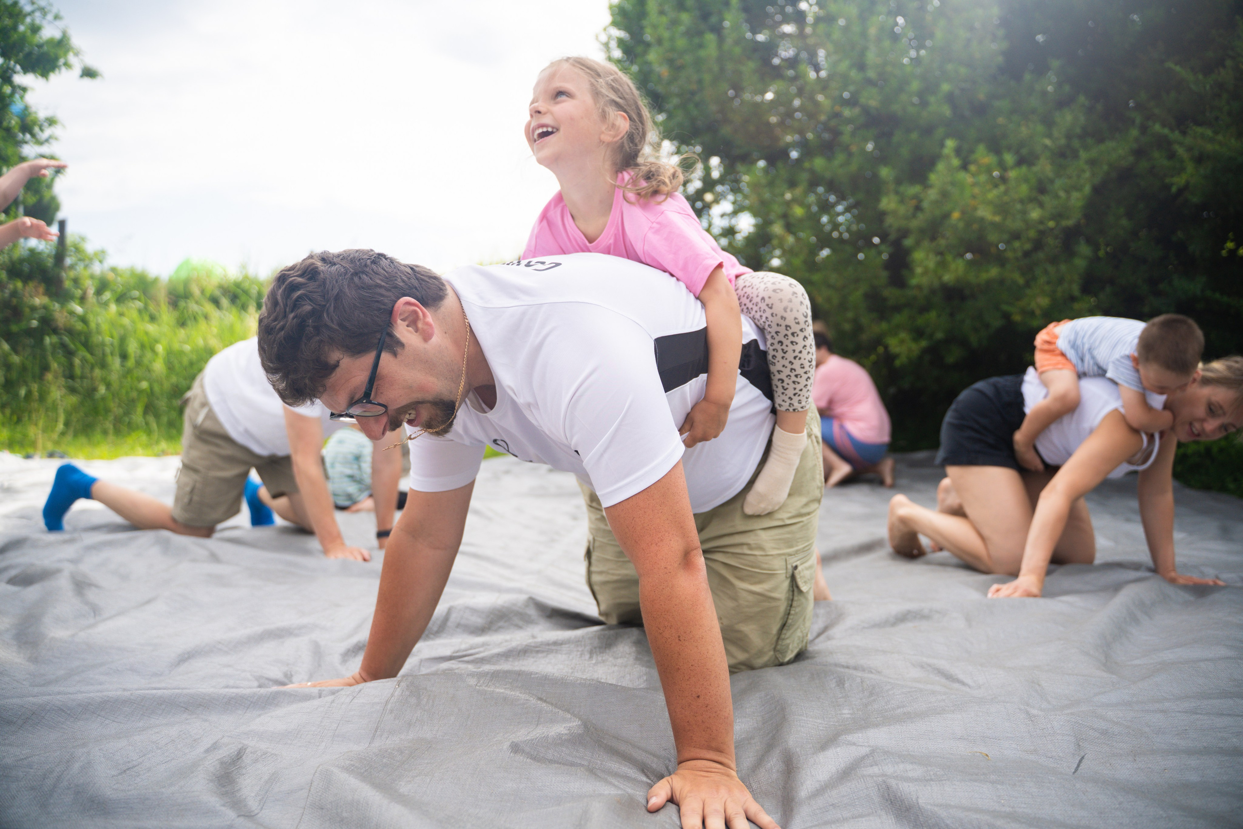 Детская игровая контактная импровизация. Семейные лагеря в Европе с Ниной Янечковой и Ириной Зиновьевой