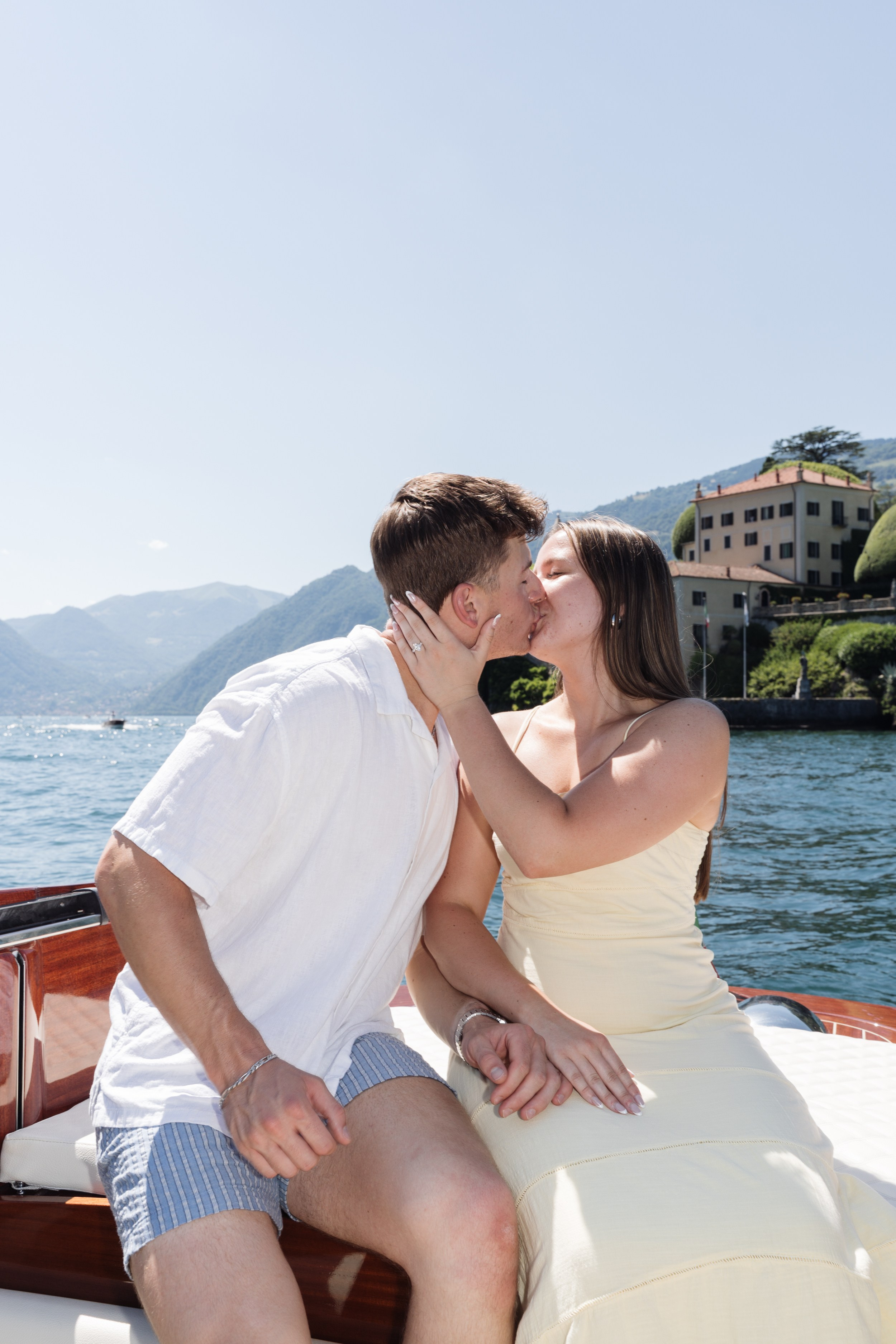 Boat Proposal in Lake Como. Lake Como Proposal Photographer | Surprise Proposals & Engagements