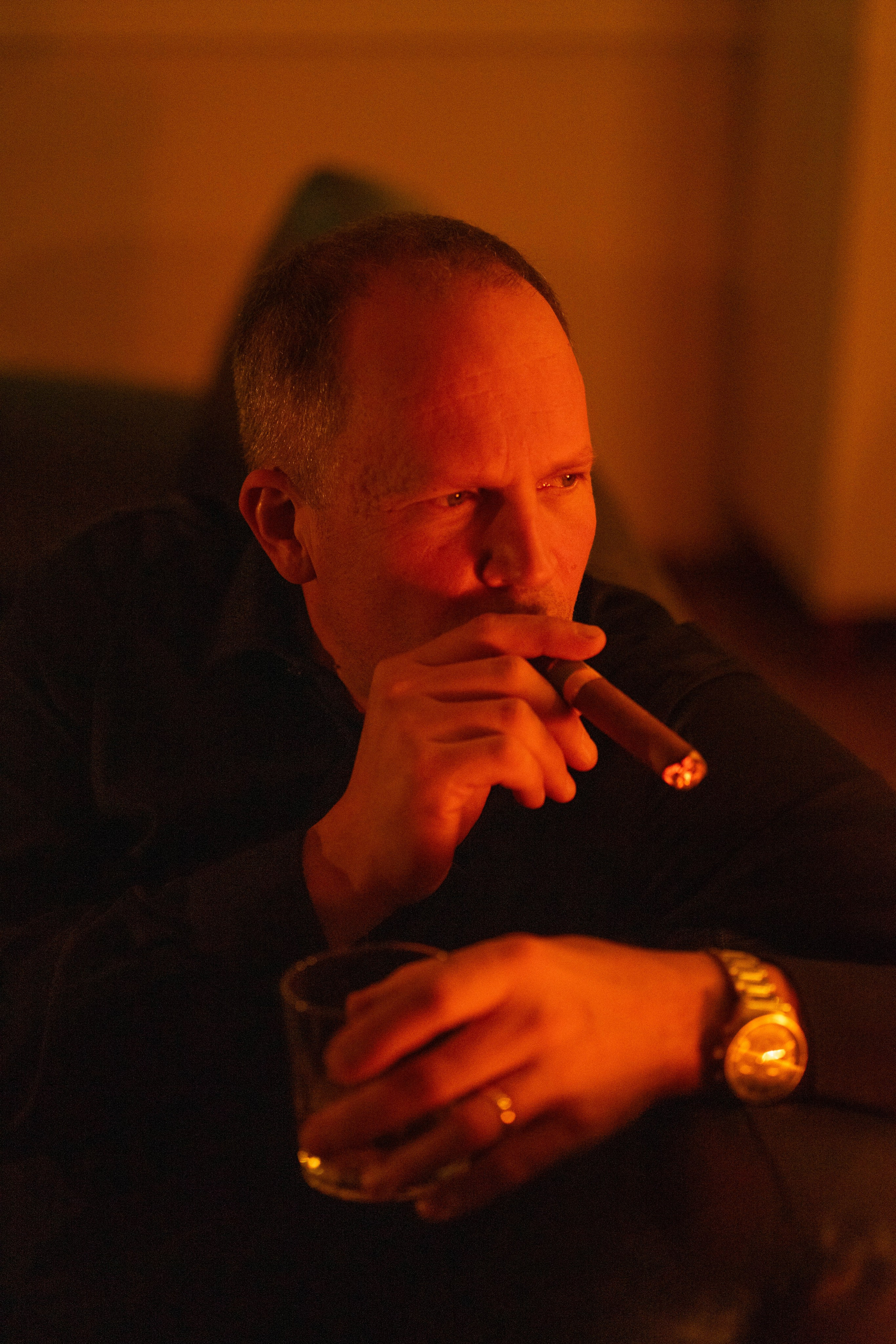 Juha. Elämäntyylivalokuvaaja Turku. Tallentan tunteet kuvaan