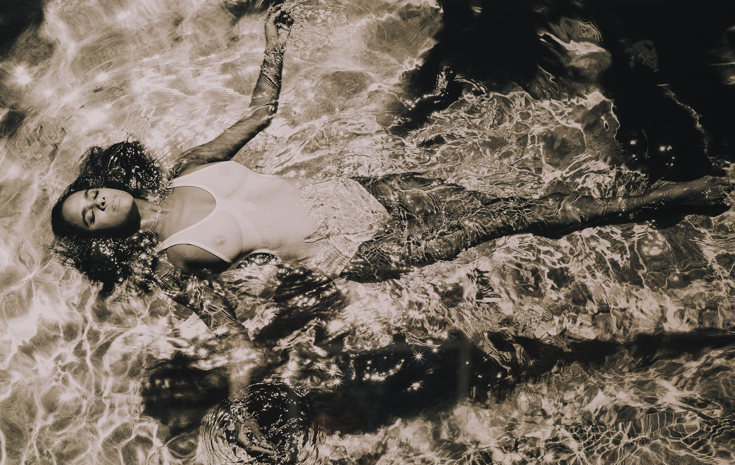 «Dreaming», the 2019 Pirelli Calendar shot by Albert Watson