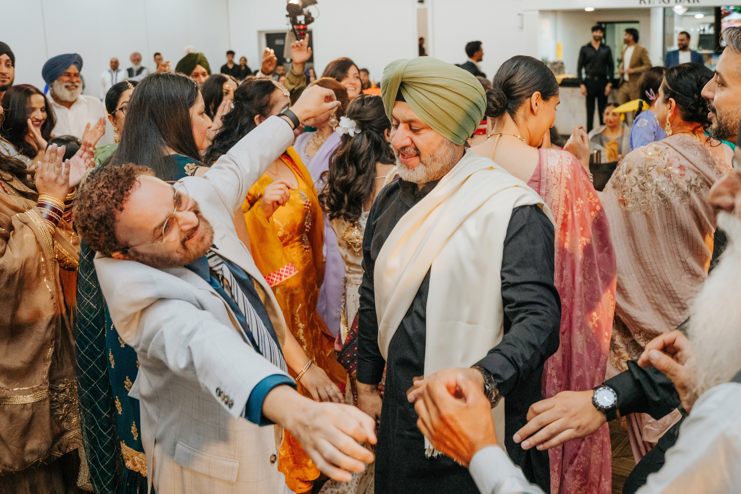 Gagan & Jasmeen. Wedding Photographer & Cinematographer studios