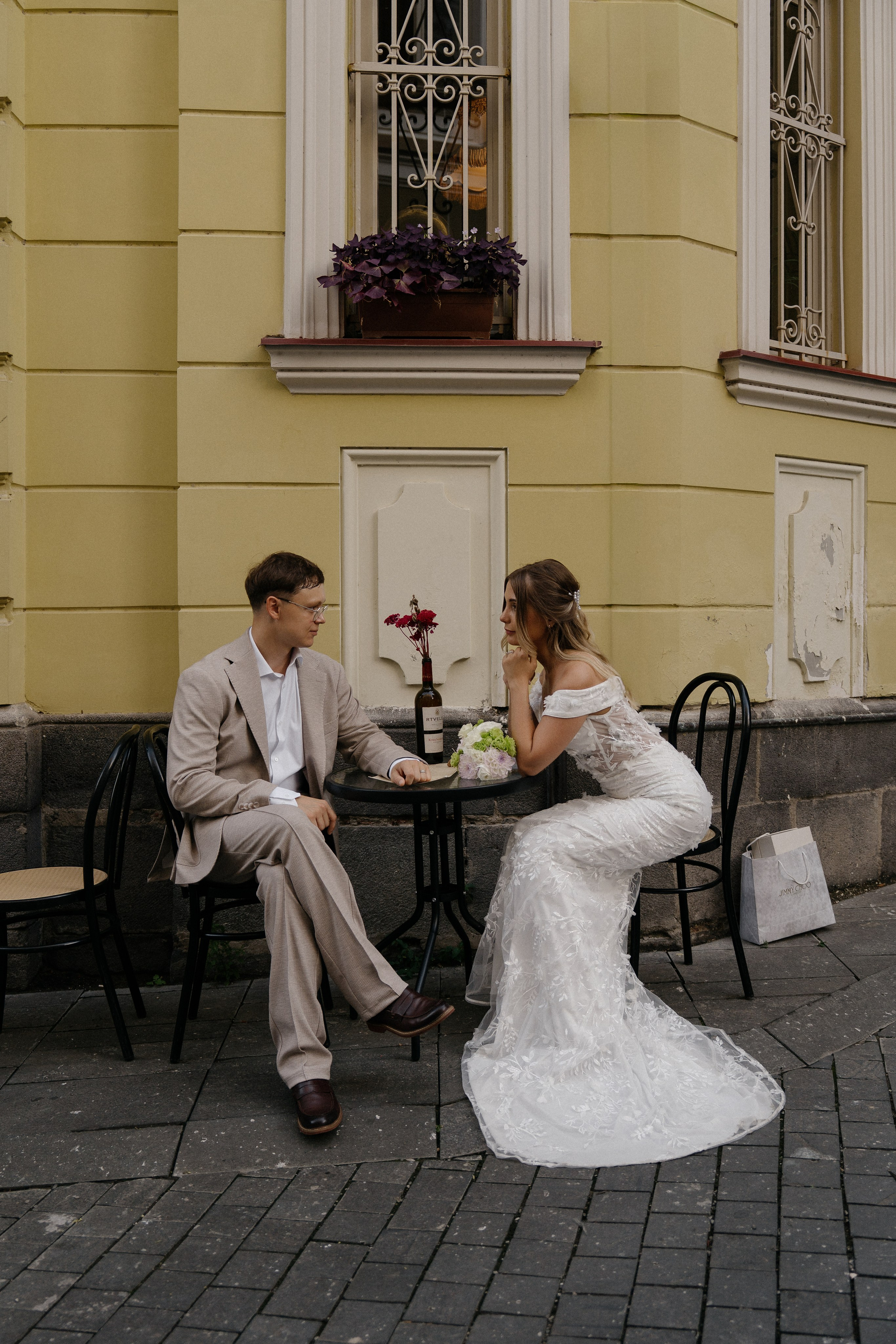 Between the houses. Photographer and travel-blogger Aleksandra Gritsenko