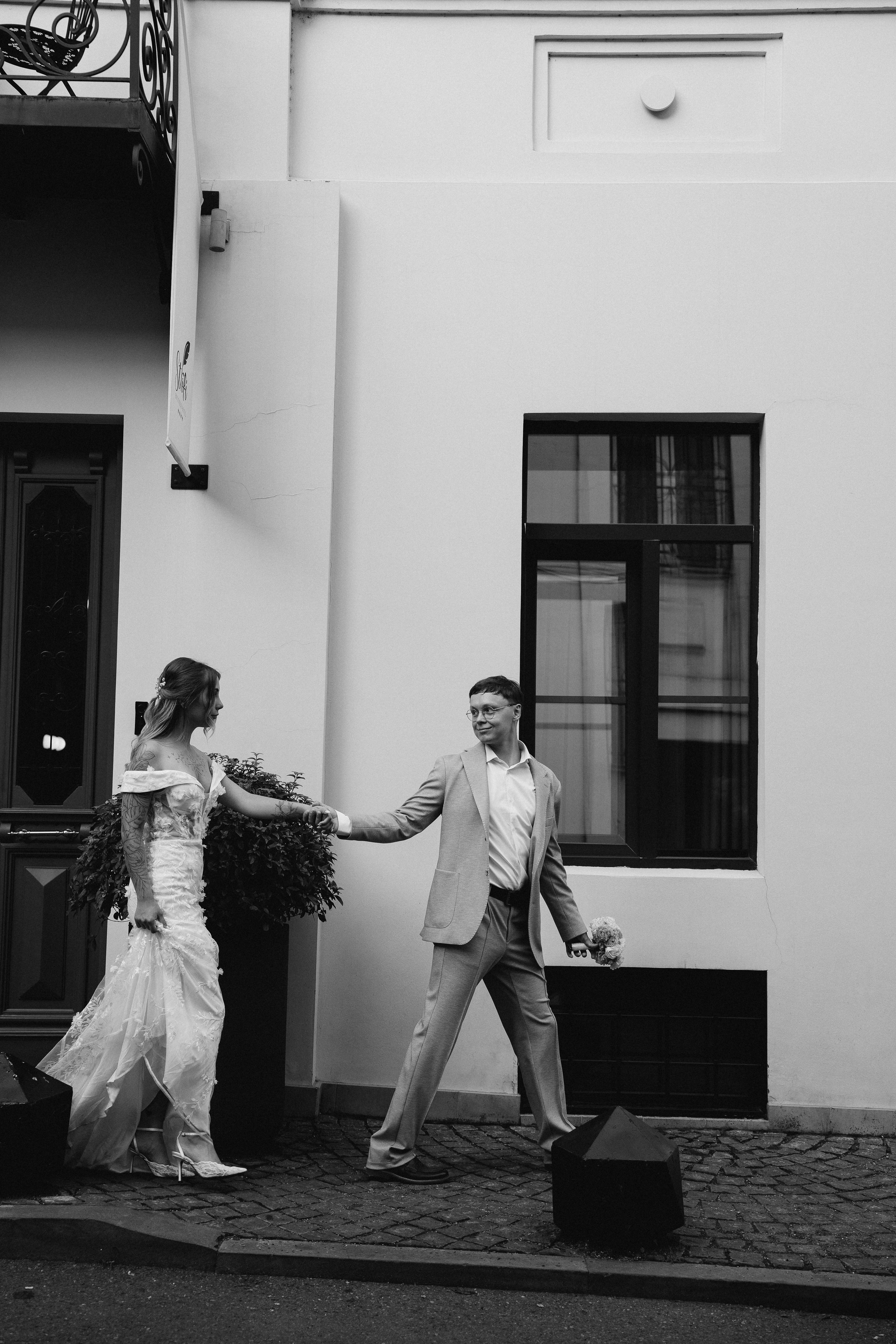 Between the houses. Photographer and travel-blogger Aleksandra Gritsenko