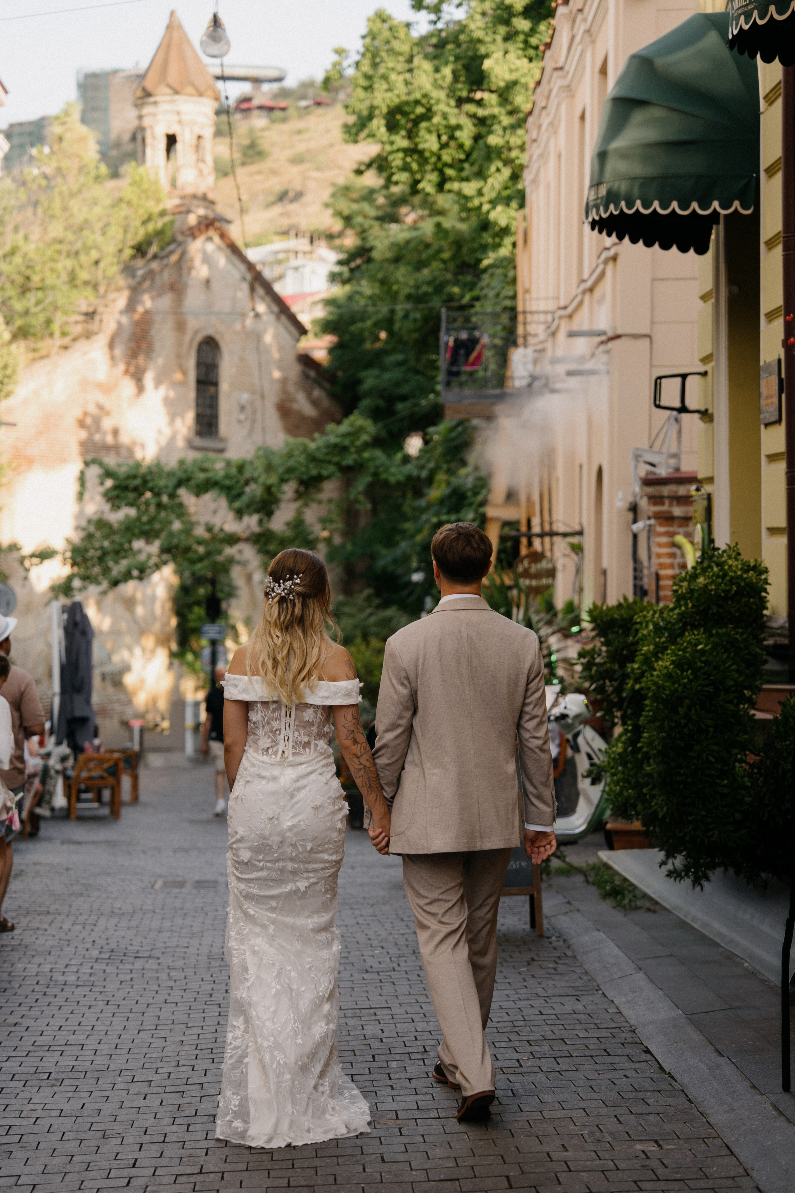 Between the houses. Photographer and travel-blogger Aleksandra Gritsenko