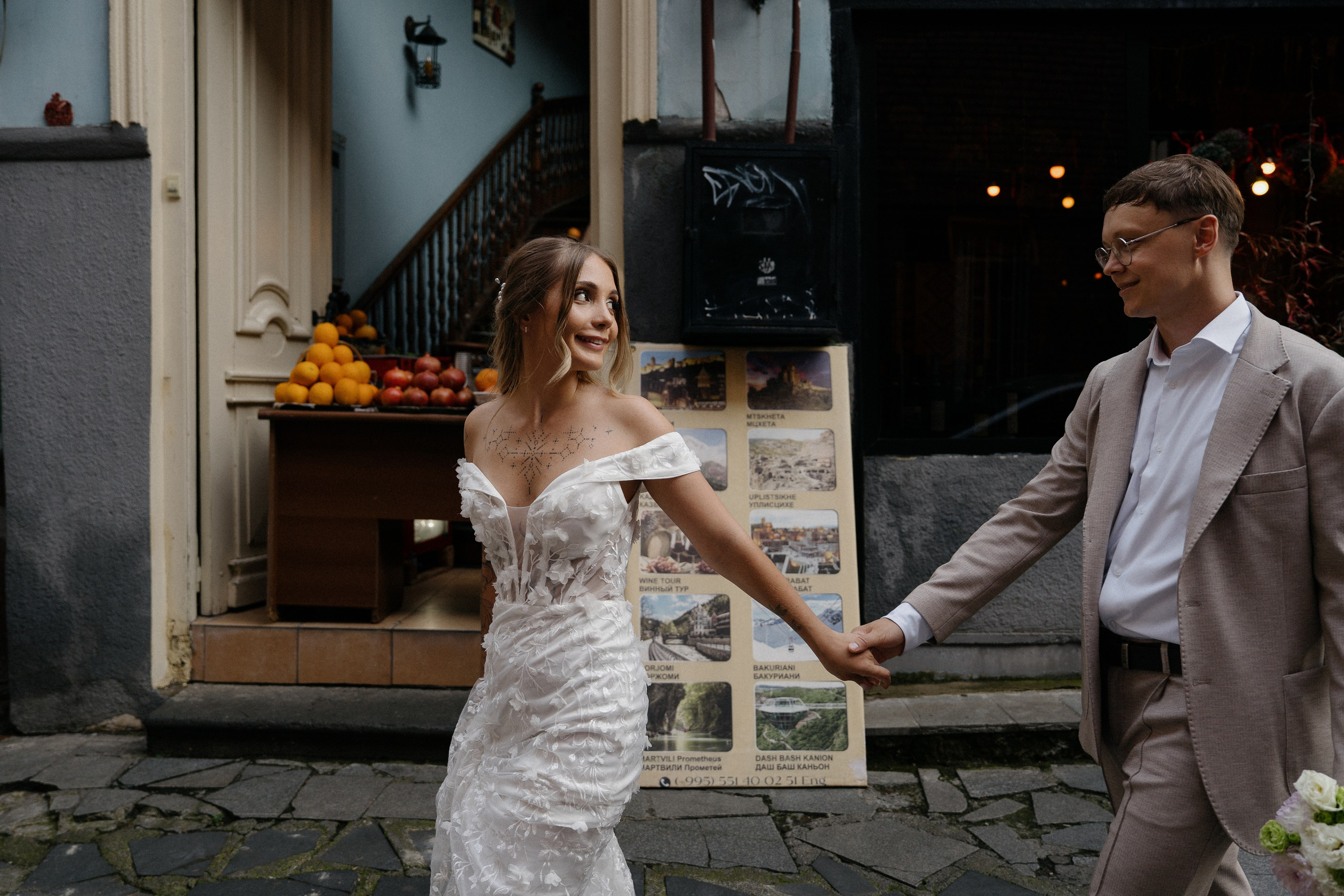 Between the houses. Photographer and travel-blogger Aleksandra Gritsenko