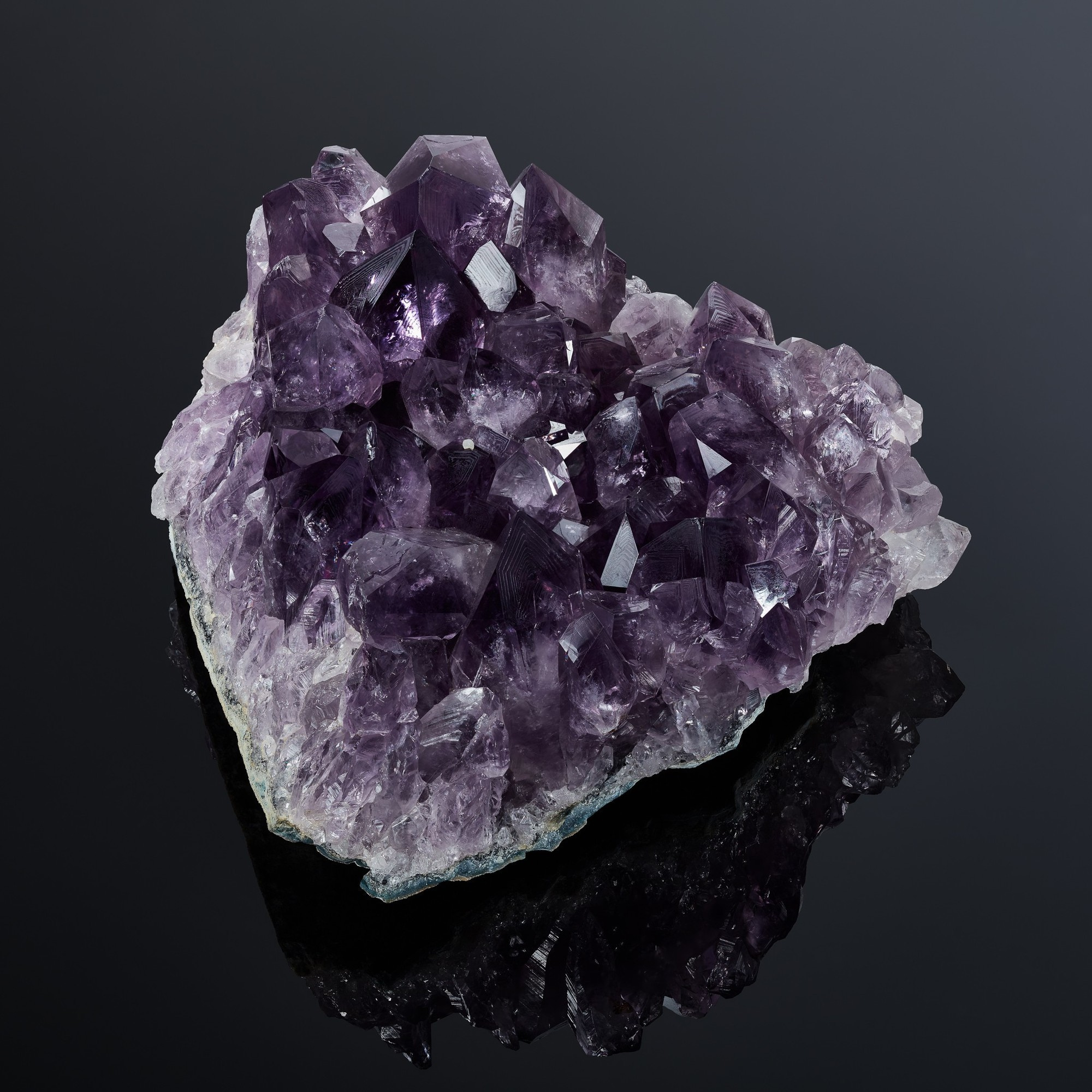 Advertising photographer in Europe. Iceland elopement photo and video | Nikolaichik Photo