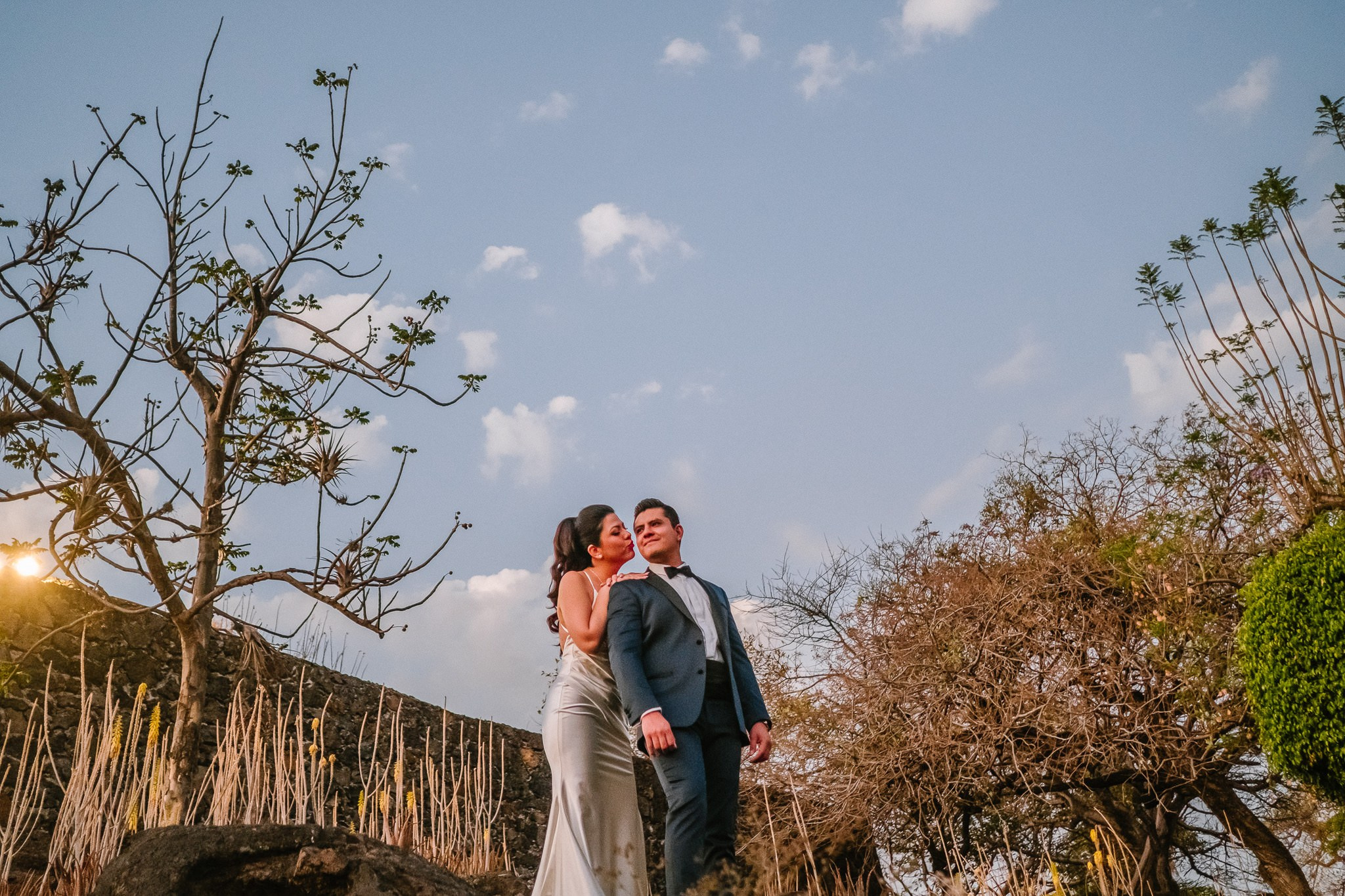 Yenisel & Raul / Tepoztlan. Wedding and family photographer in Mexico City