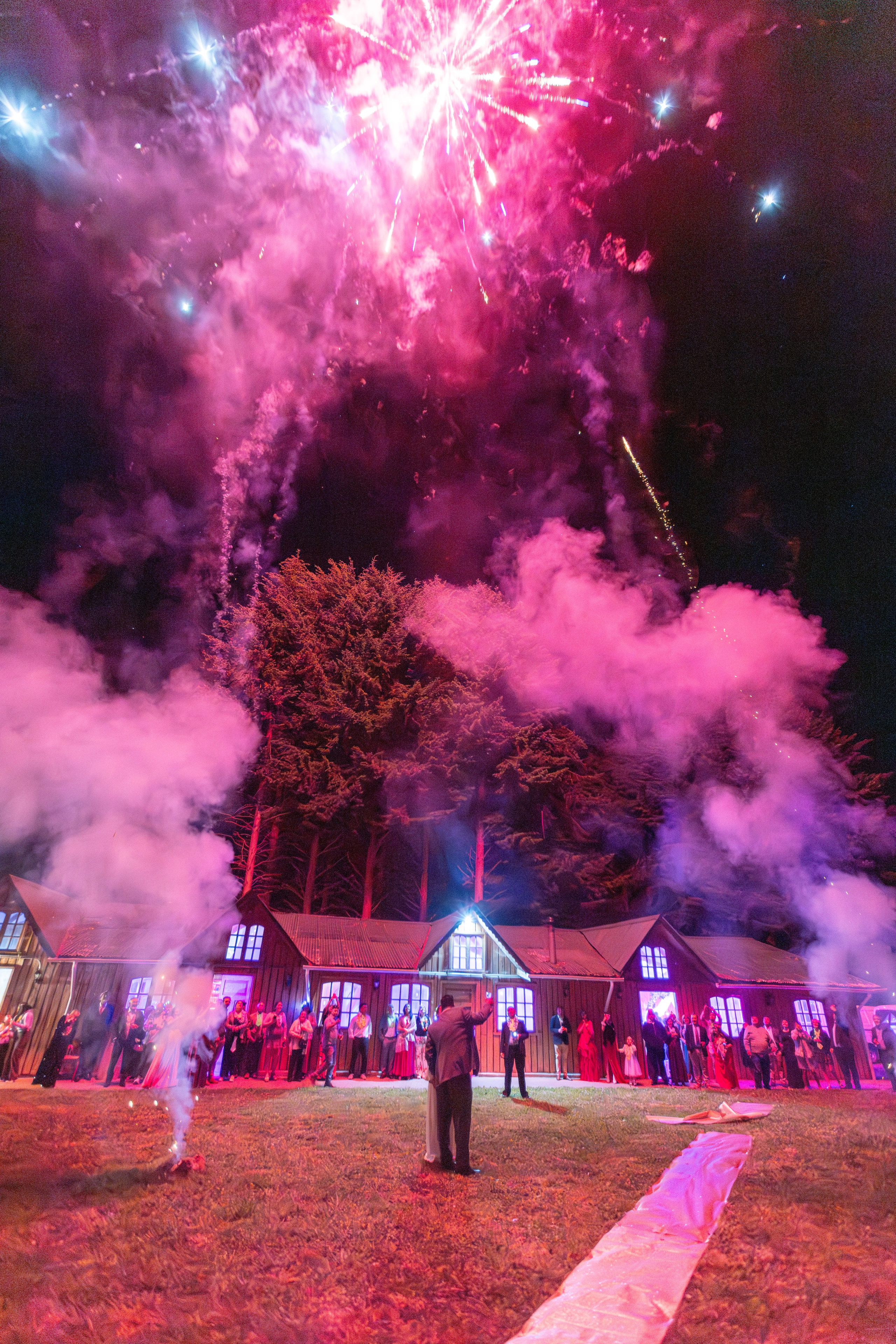 Elizabeth & Luis. Dinka & Emilio - El arte de preservar lo que no se repite