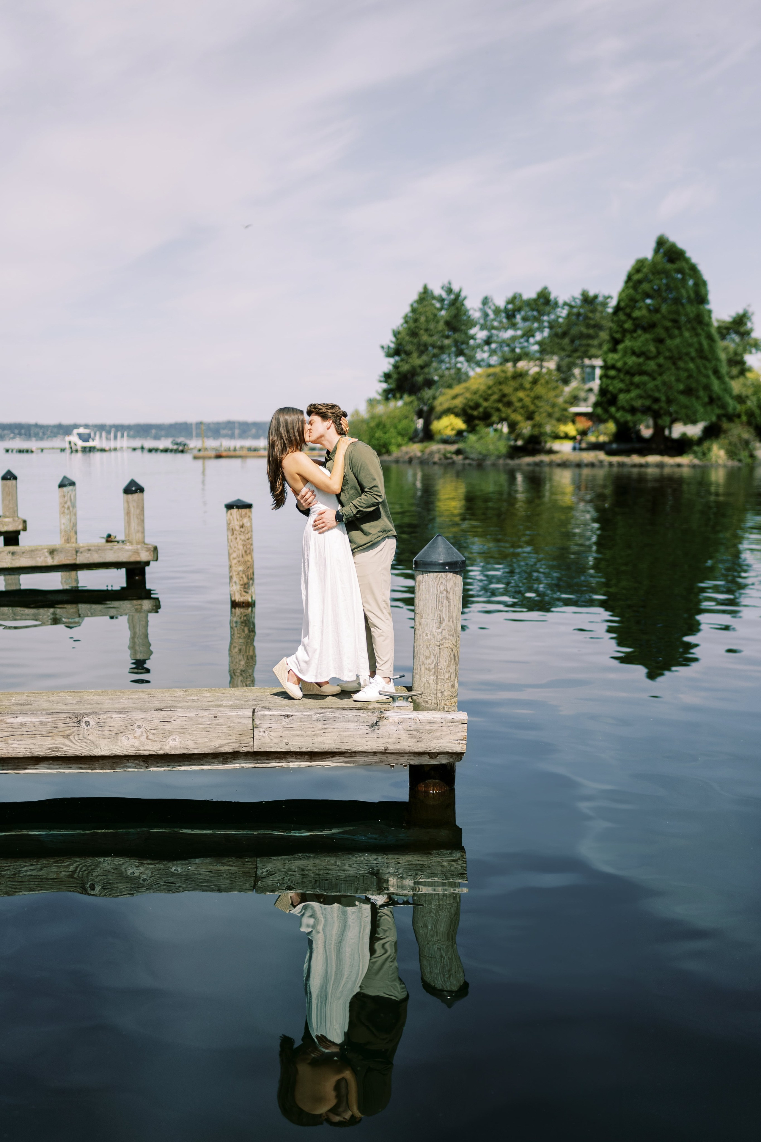 Engagement photo shoot Jake & Caroline / May 2024. Marina Park|Kirkland, WA. EVAN ARISTOV WEDDING PHOTOGRAPHY — Seattle Wedding Photographer