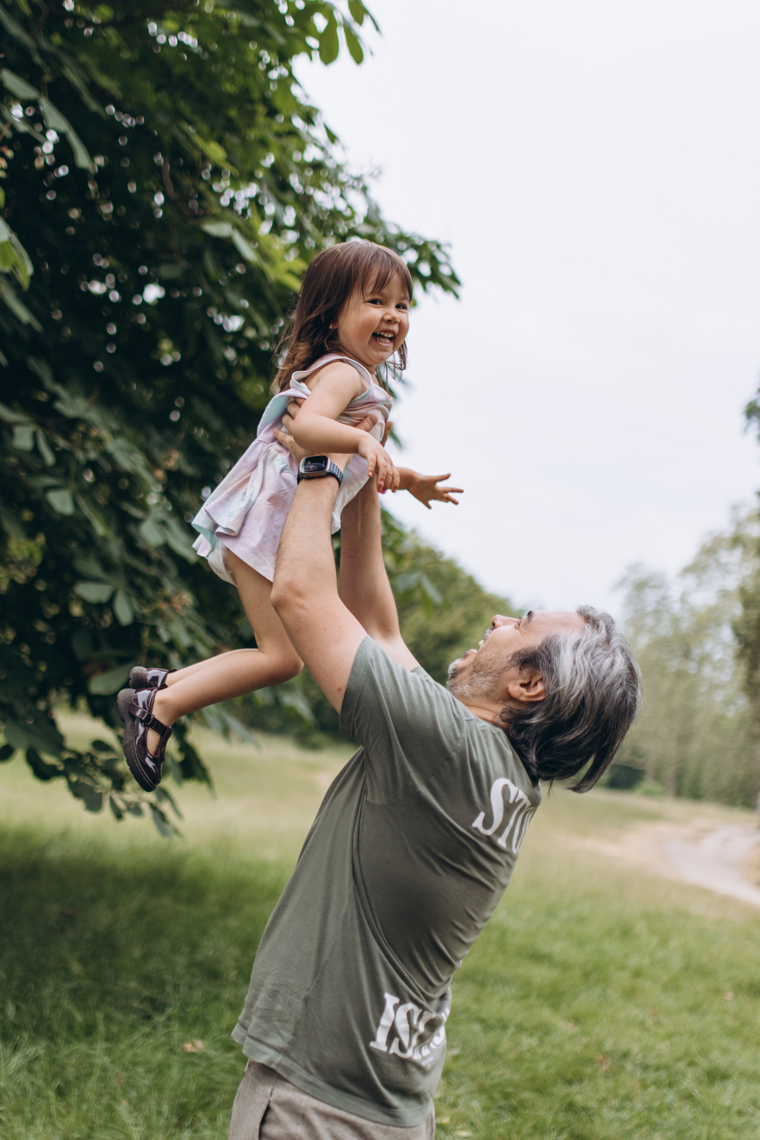 Igor and his family (Hyde Park). Anastasia Klink, Photographer in London